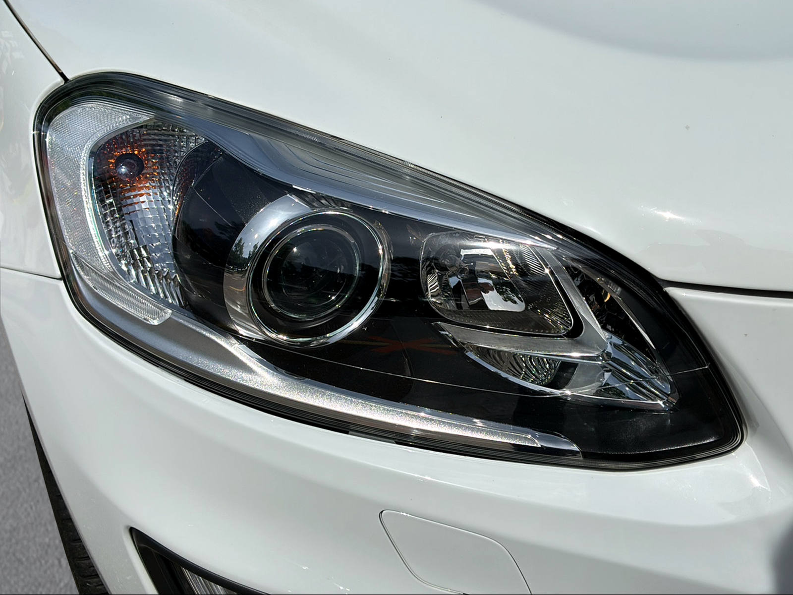 VOLVO XC60 3.0 T6 Summum R-Design AWD-image-16