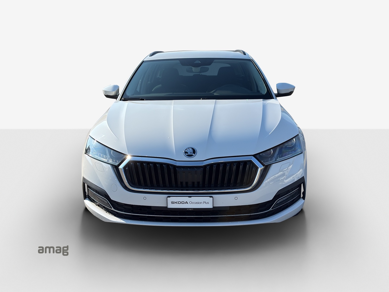 SKODA Octavia Combi 1.5 TSI G-Tec DSG Style-image-6