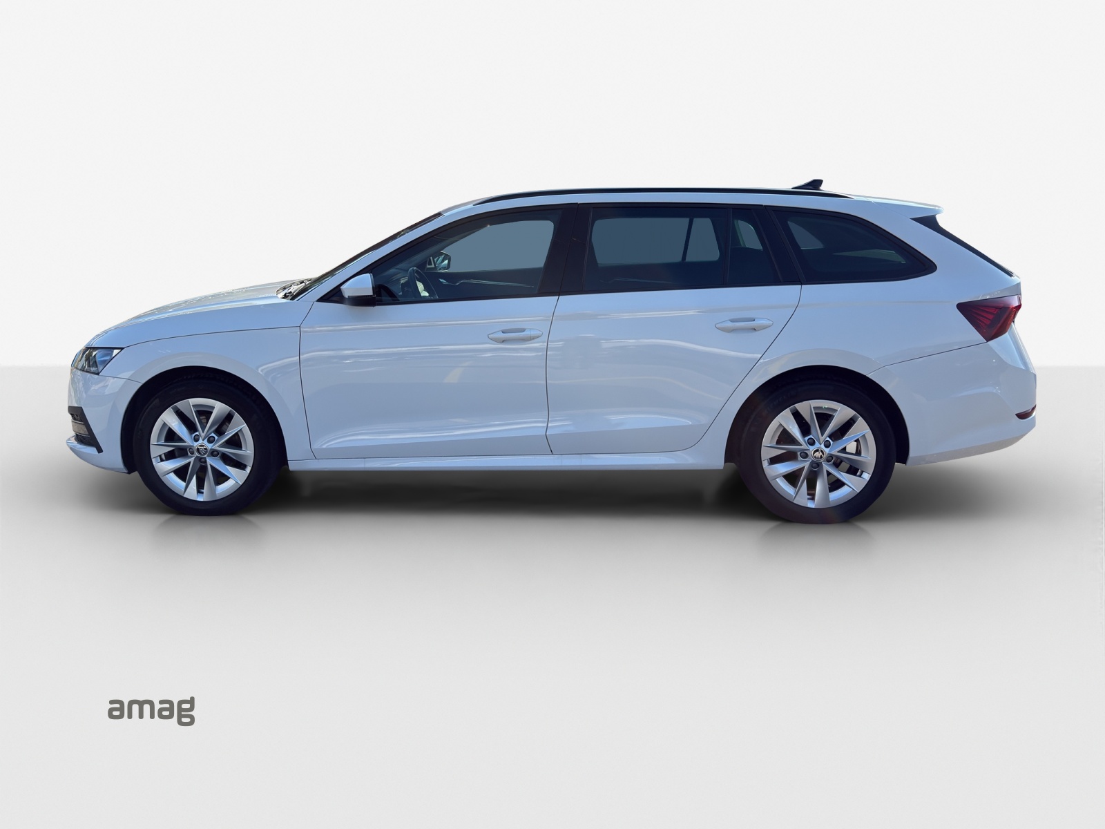 SKODA Octavia Combi 1.5 TSI G-Tec DSG Style-image-1