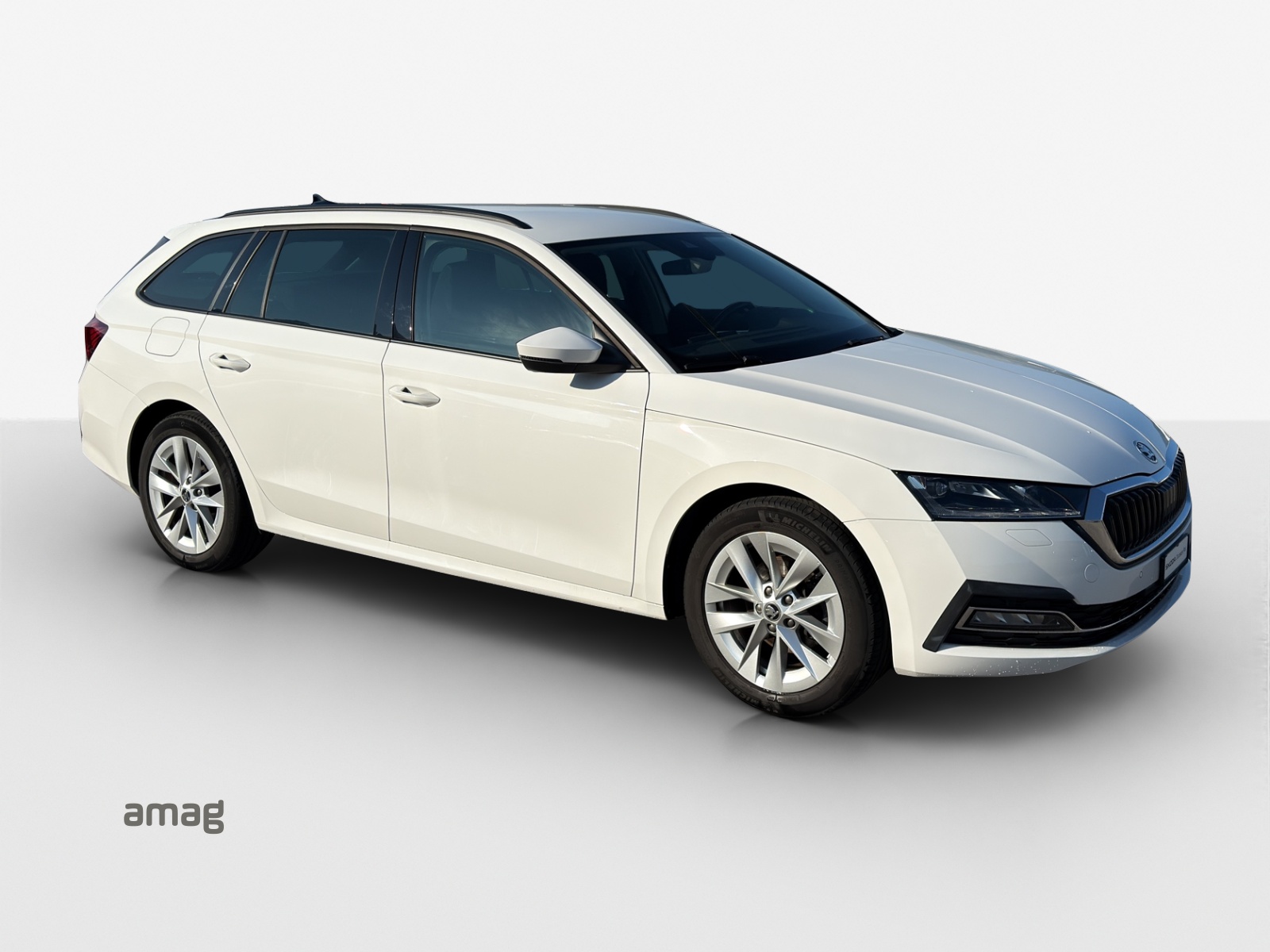 SKODA Octavia Combi 1.5 TSI G-Tec DSG Style-image-5