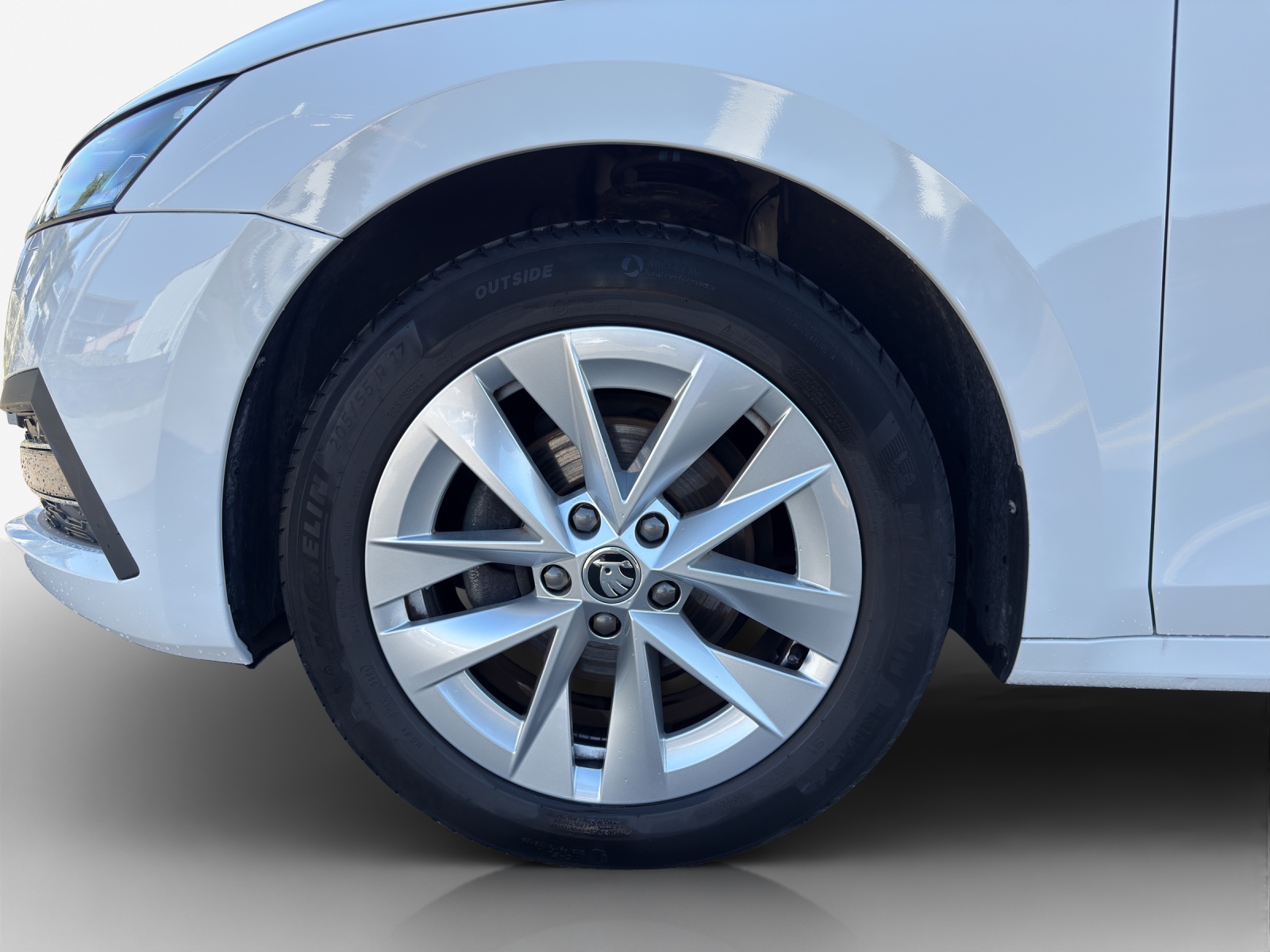 SKODA Octavia Combi 1.5 TSI G-Tec DSG Style-image-13