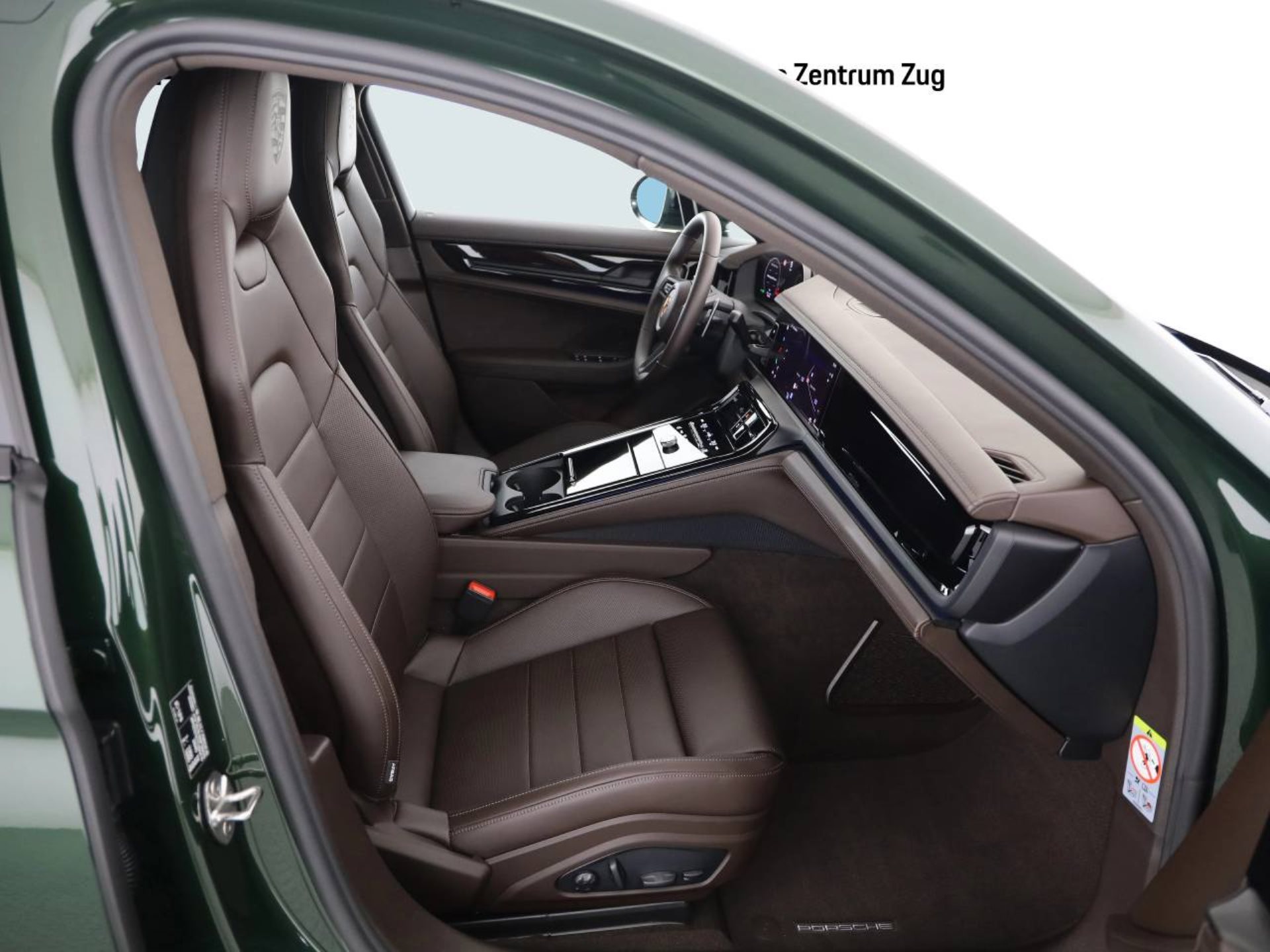 PORSCHE Panamera 4S E-Hybrid-image-9