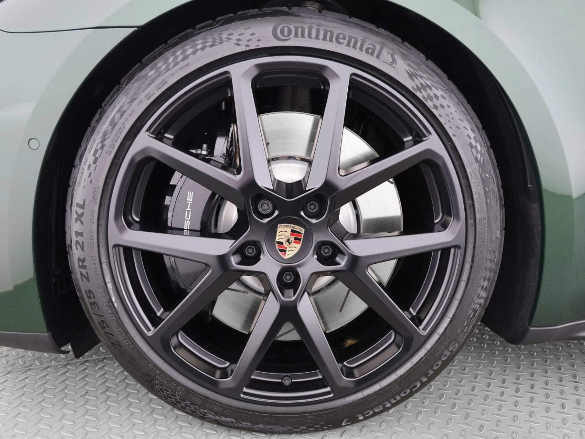 PORSCHE Panamera 4S E-Hybrid-image-7