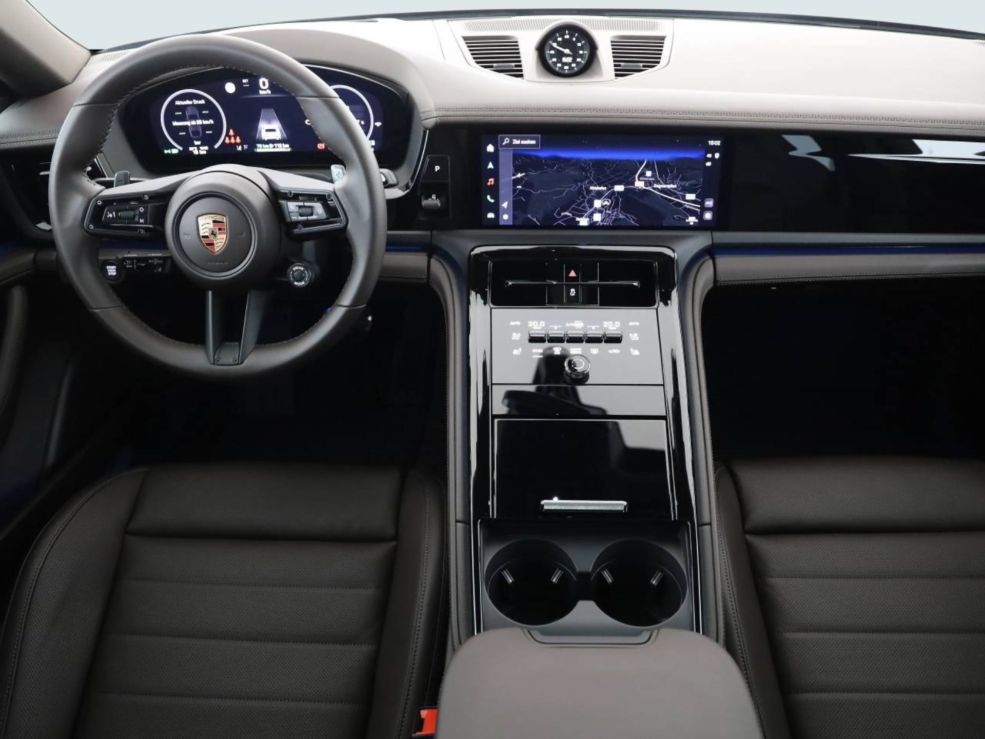 PORSCHE Panamera 4S E-Hybrid-image-4