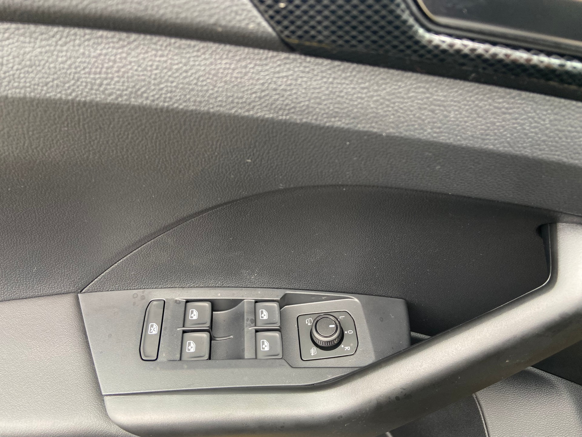 VW T-Cross 1.0 TSI EVO UNITED DSG-image-19
