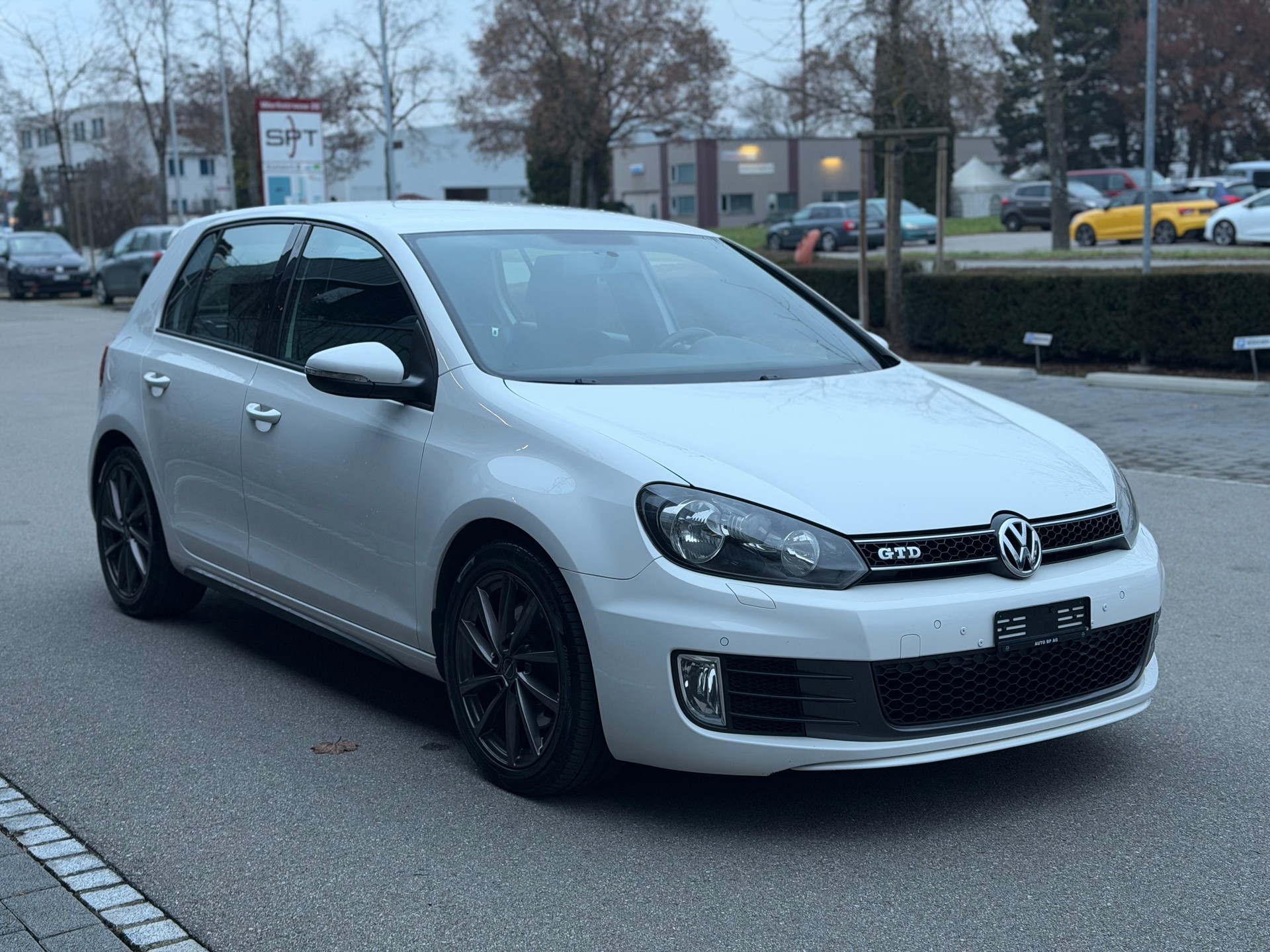 VW Golf 2.0 TDI GTD-image-3