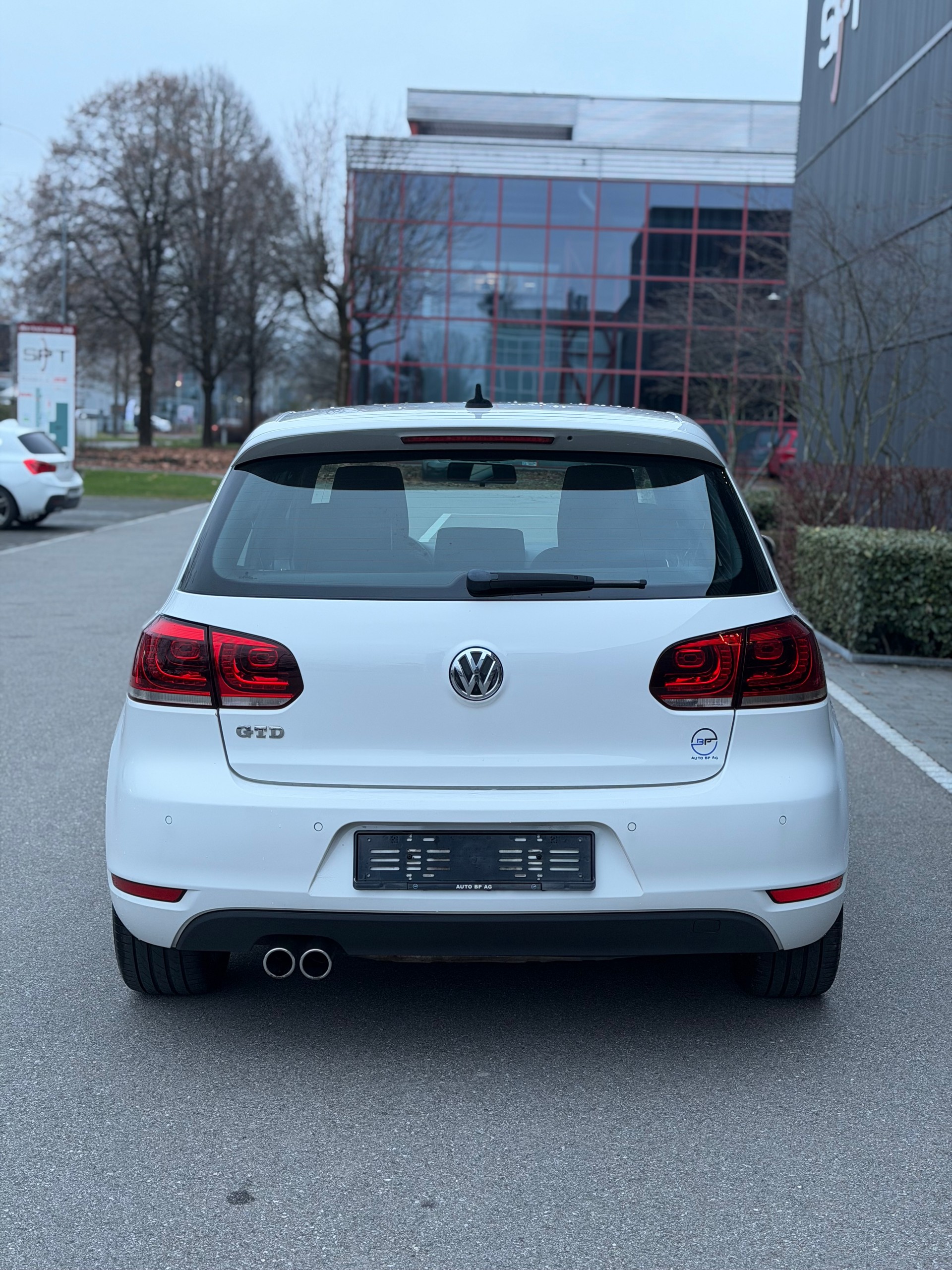 VW Golf 2.0 TDI GTD-image-5