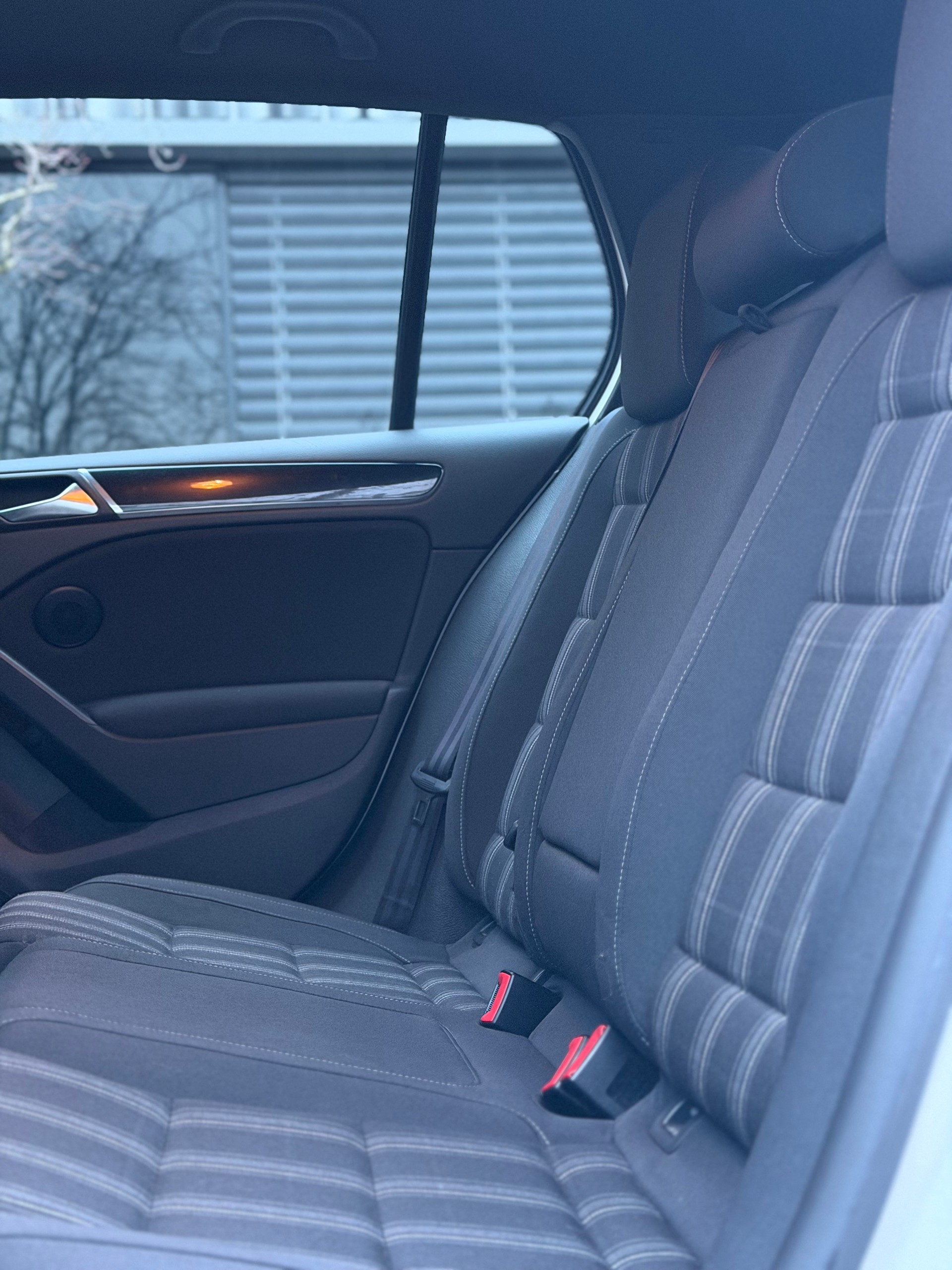 VW Golf 2.0 TDI GTD-image-12