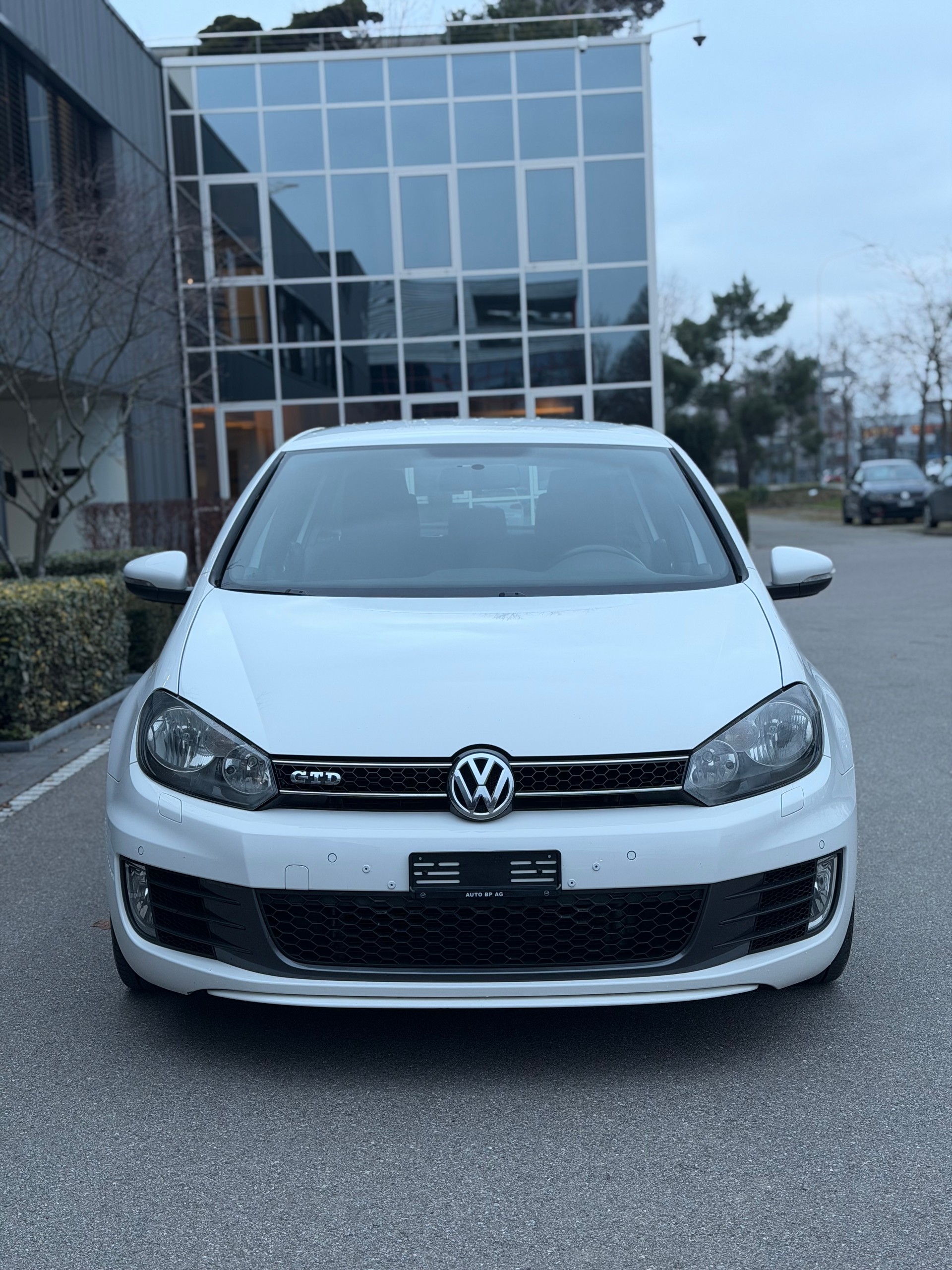 VW Golf 2.0 TDI GTD-image-2