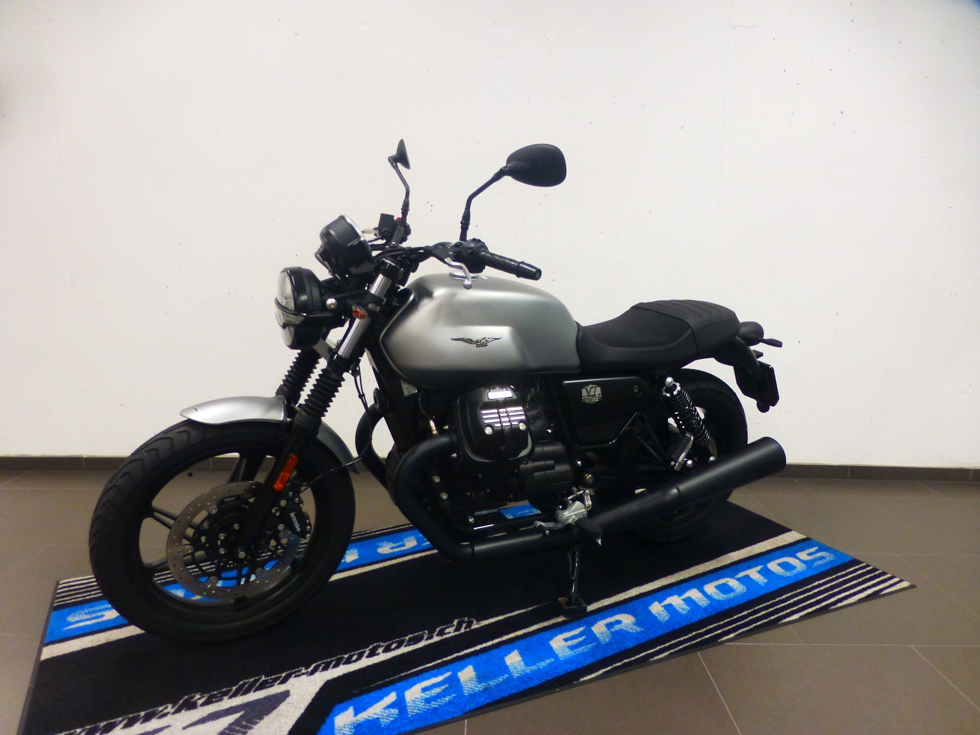MOTO GUZZI V7 IV 850 Stone-image-11
