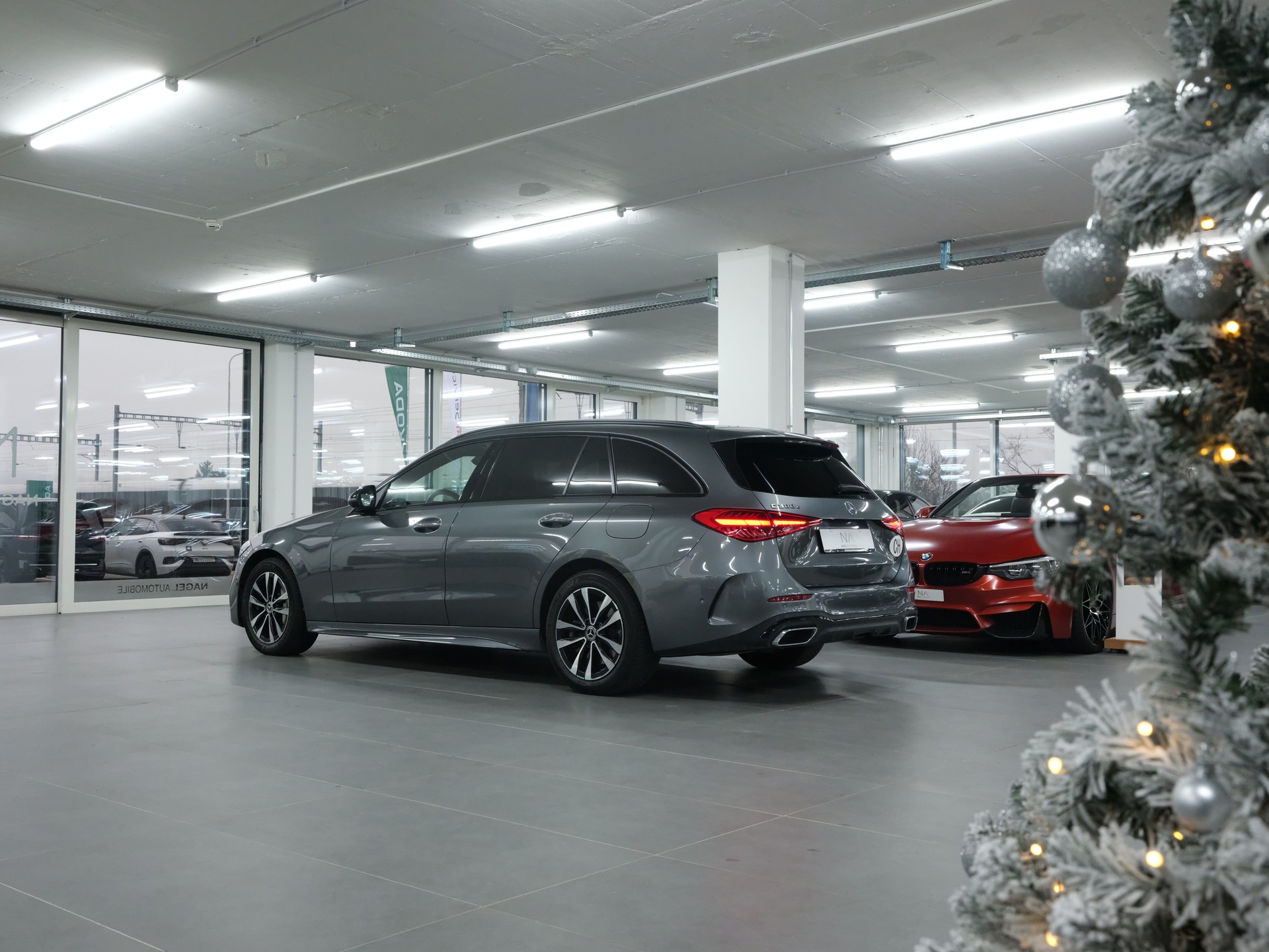 MERCEDES-BENZ C 300 e T AMG Line *Premium Plus Paket* *Winterpaket* *Pano*-image-9