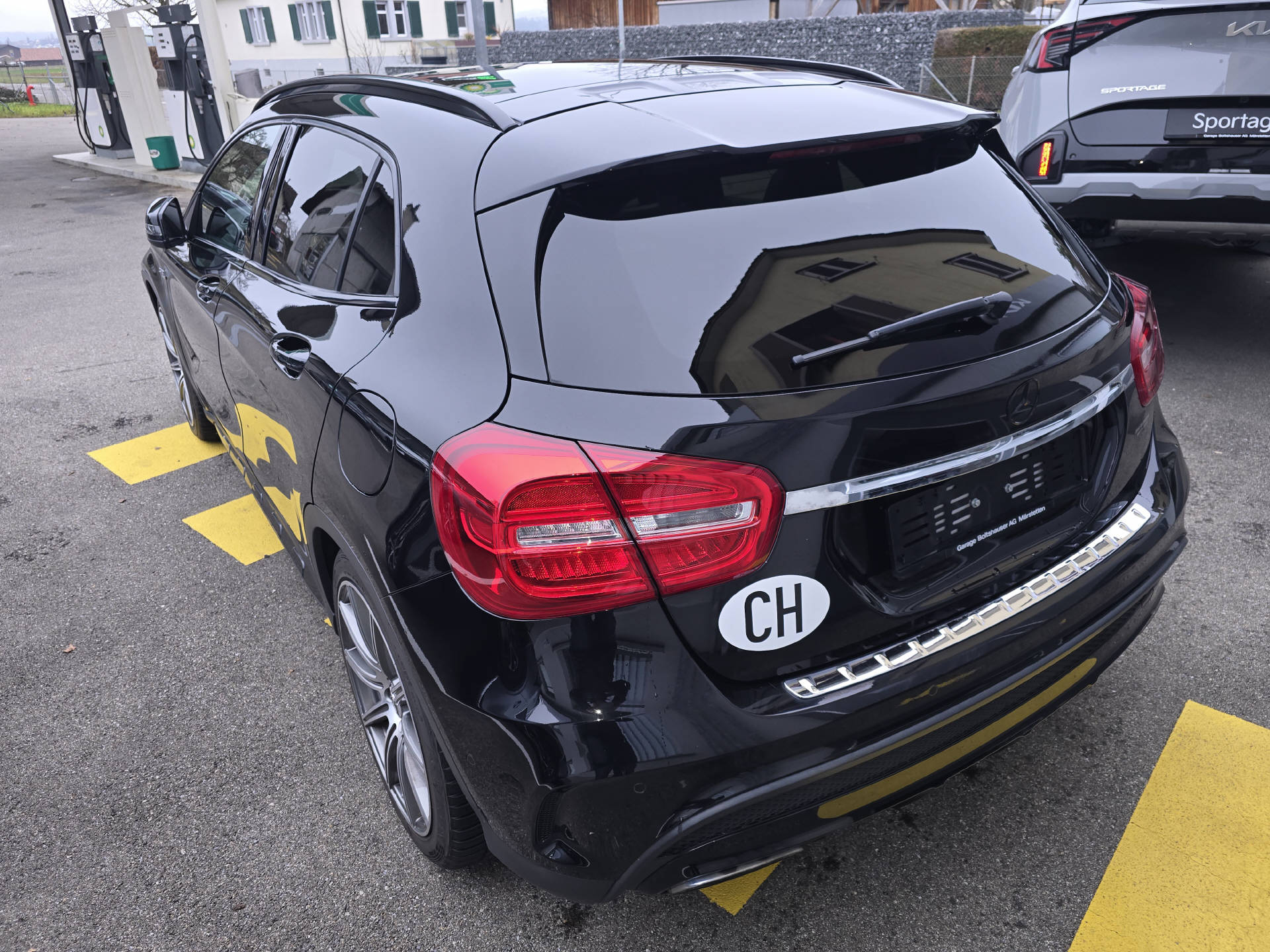 MERCEDES-BENZ GLA 45 AMG 4m-image-2