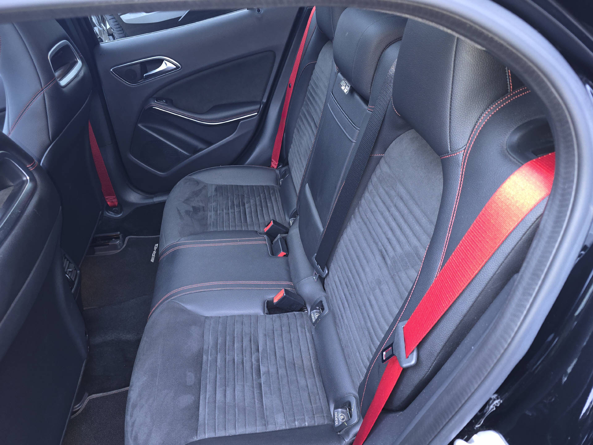 MERCEDES-BENZ GLA 45 AMG 4m-image-9