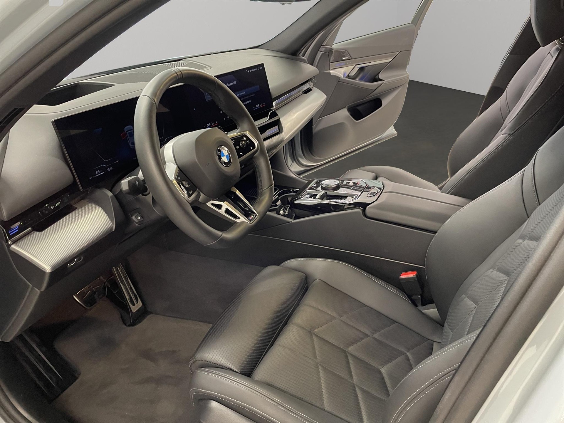 BMW 520d xDrive 48V Touring-image-9