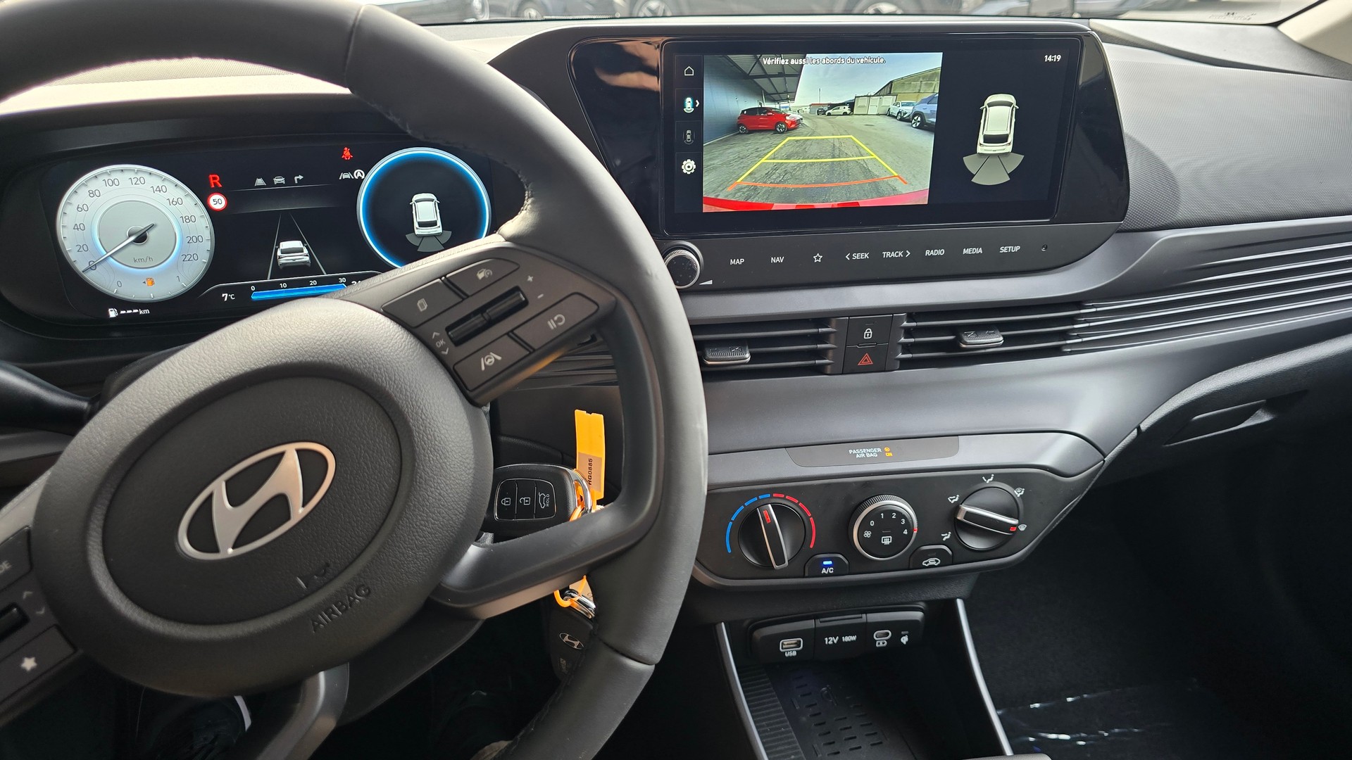 HYUNDAI i20 1.0 T-GDi Amplia DCT-image-5