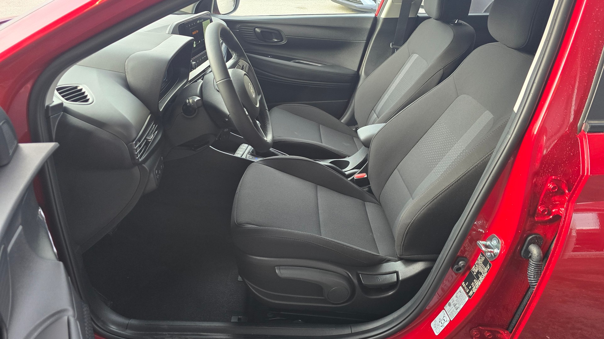 HYUNDAI i20 1.0 T-GDi Amplia DCT-image-2