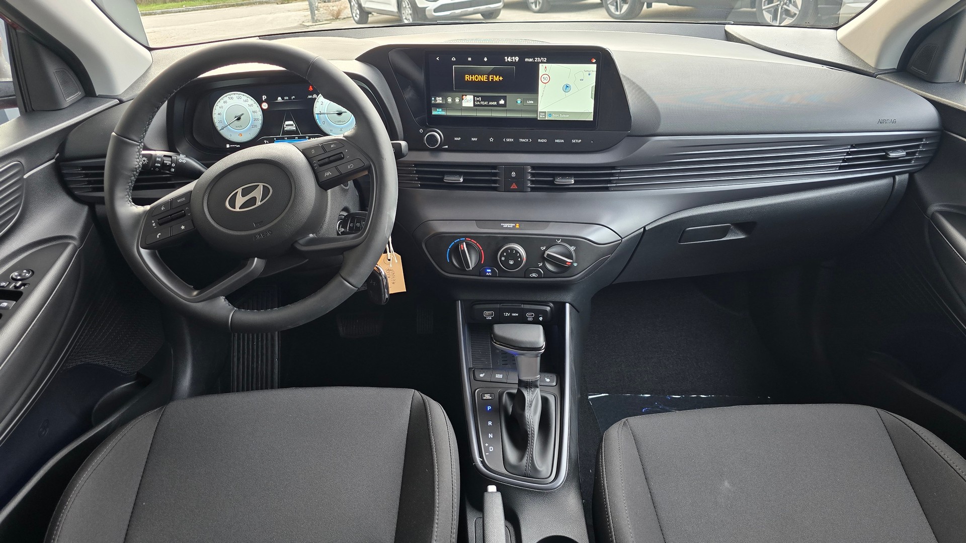 HYUNDAI i20 1.0 T-GDi Amplia DCT-image-3