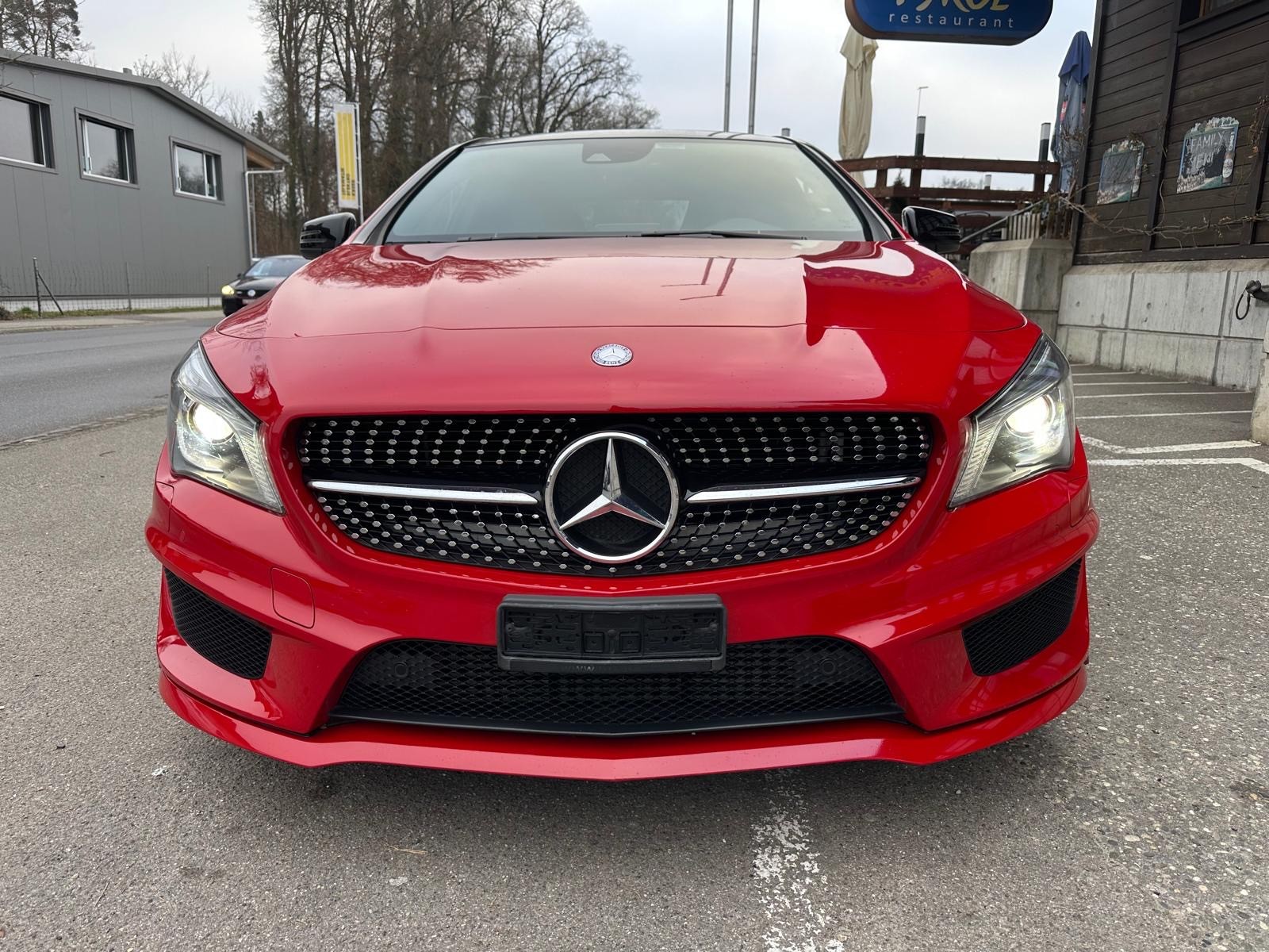 MERCEDES-BENZ CLA 200 CDI AMG Line 4Matic 7G-DCT-image-4