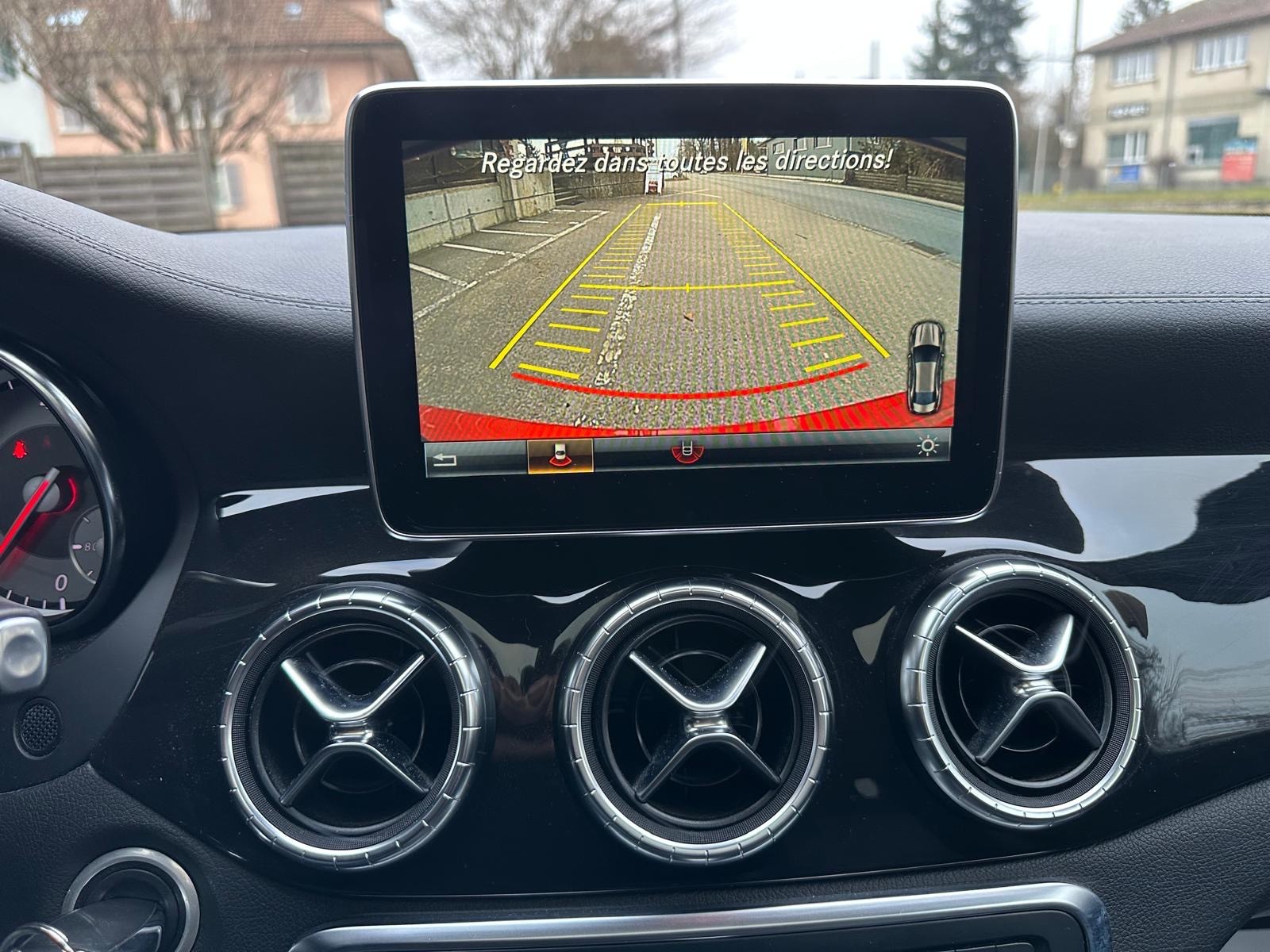MERCEDES-BENZ CLA 200 CDI AMG Line 4Matic 7G-DCT-image-13