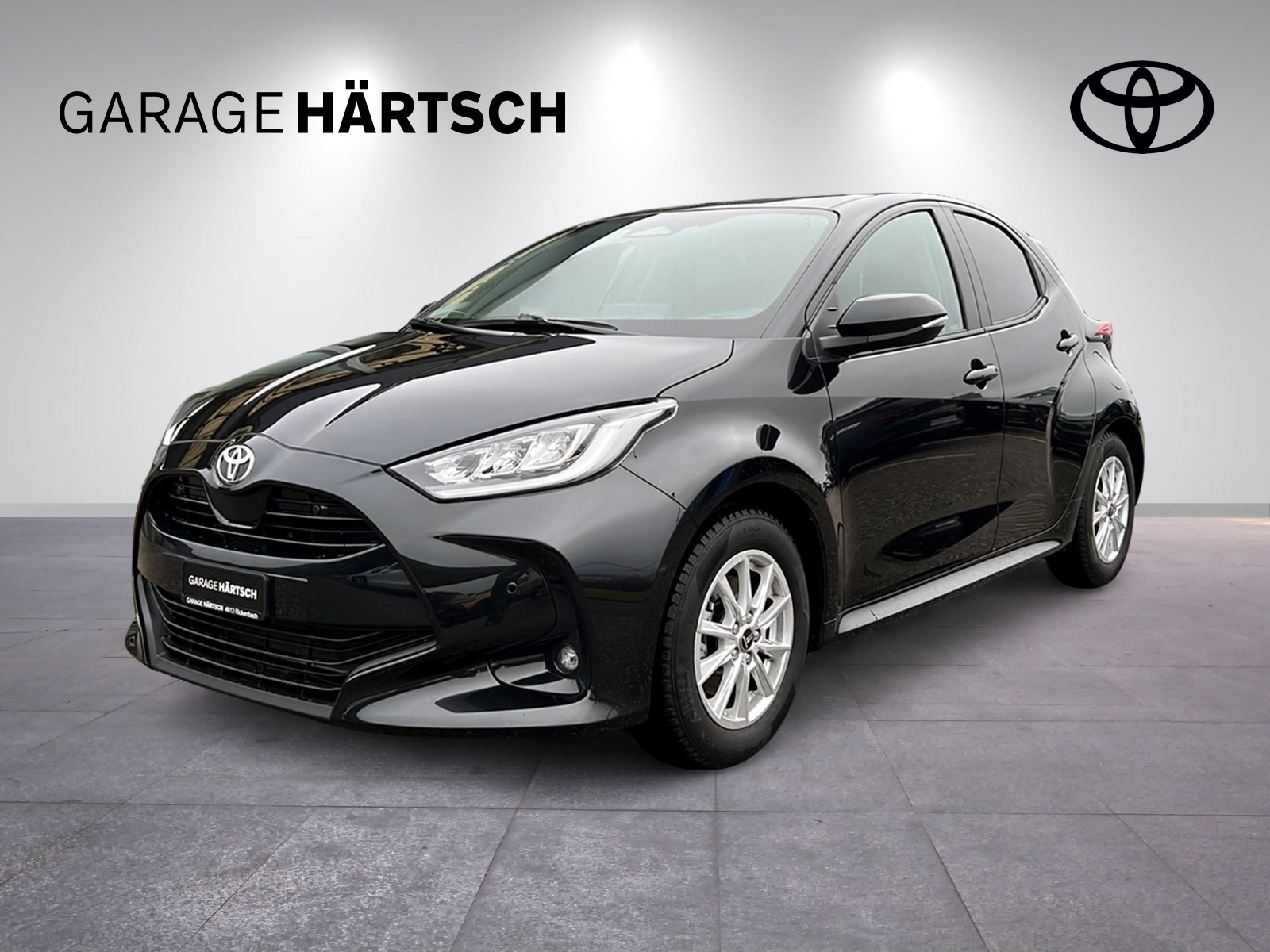 TOYOTA Yaris 1.5 VVT-i HSD Trend-image-0