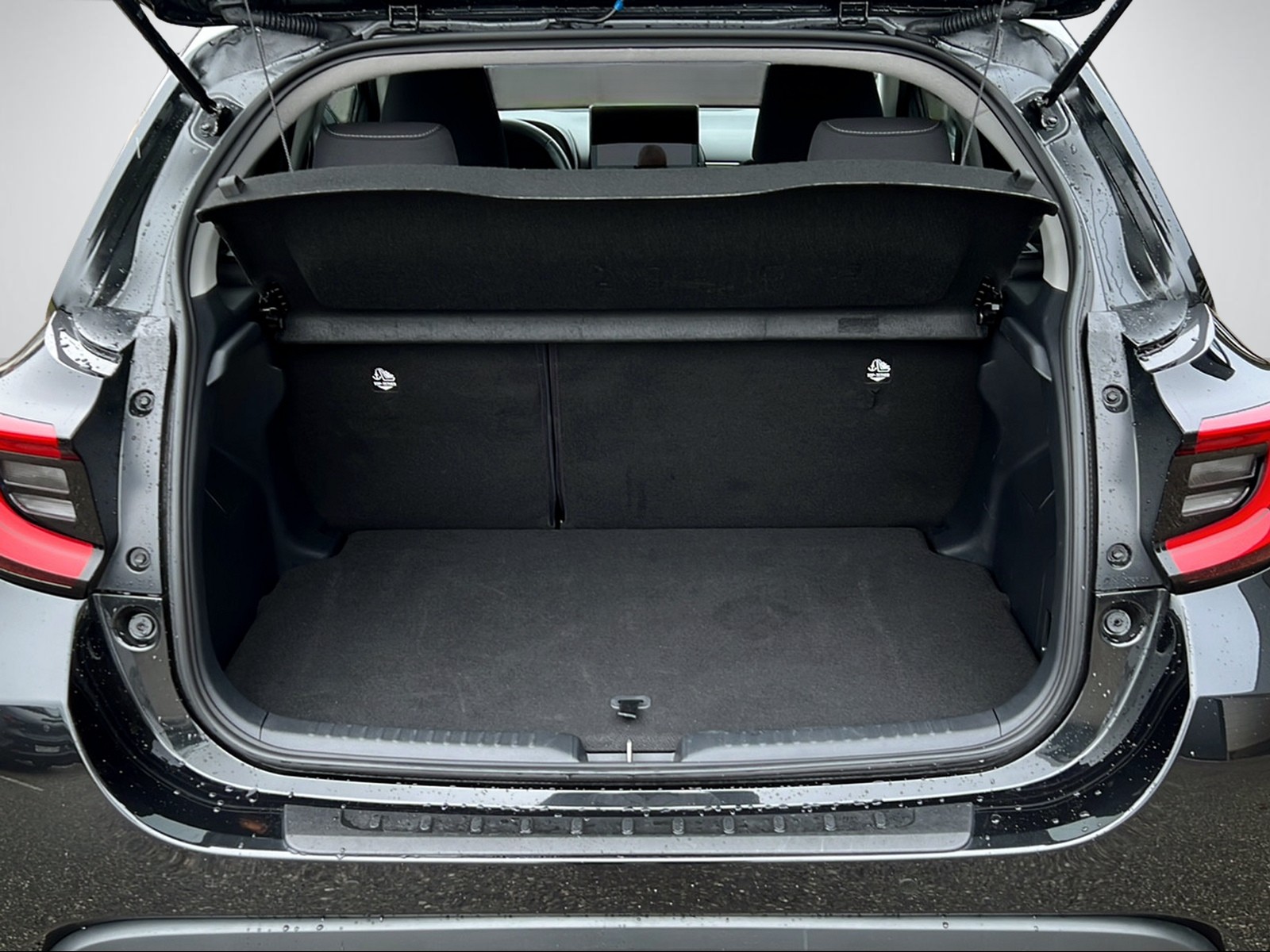 TOYOTA Yaris 1.5 VVT-i HSD Trend-image-5