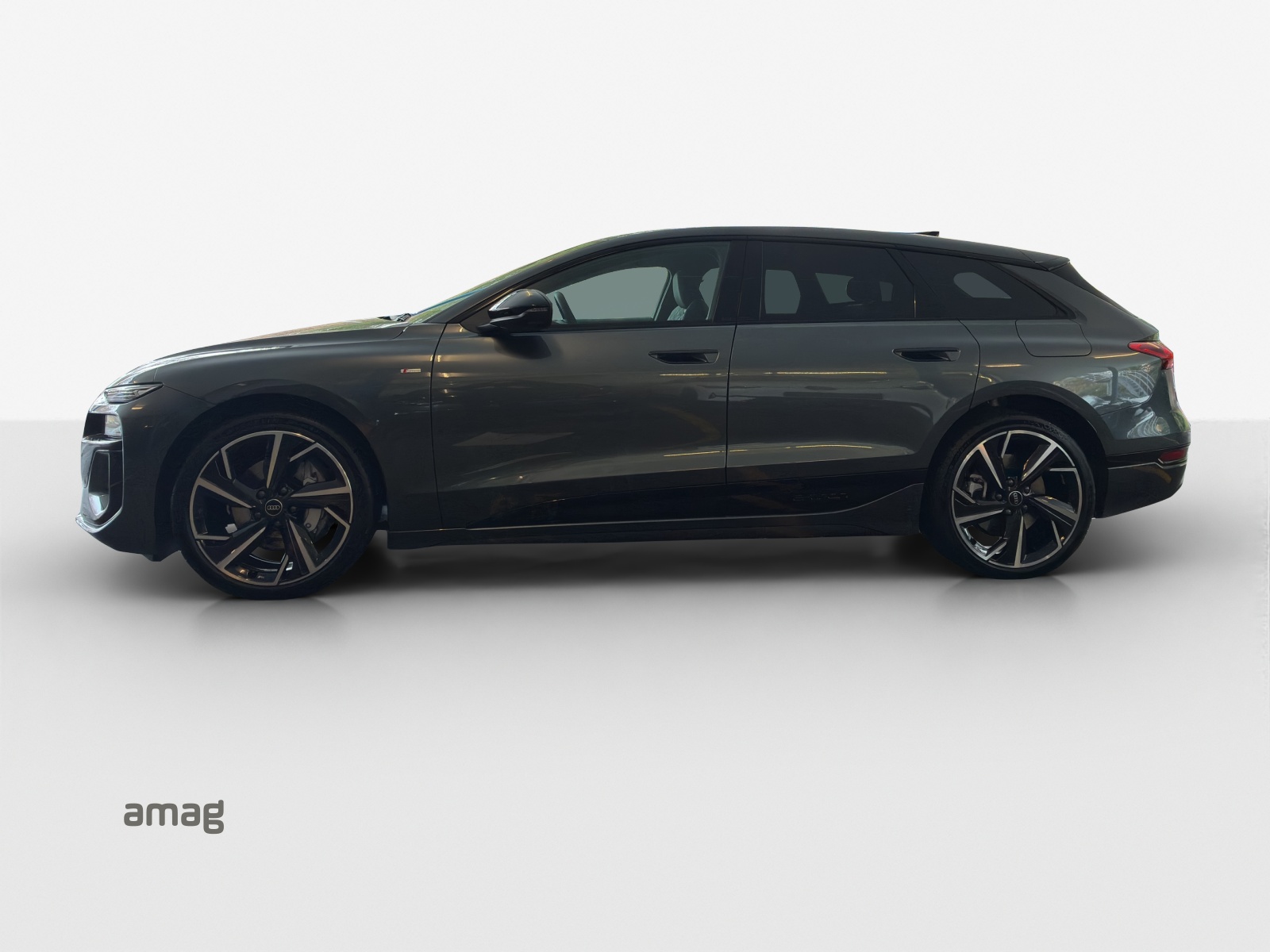 AUDI A6 Avant e-tron quattro-image-1