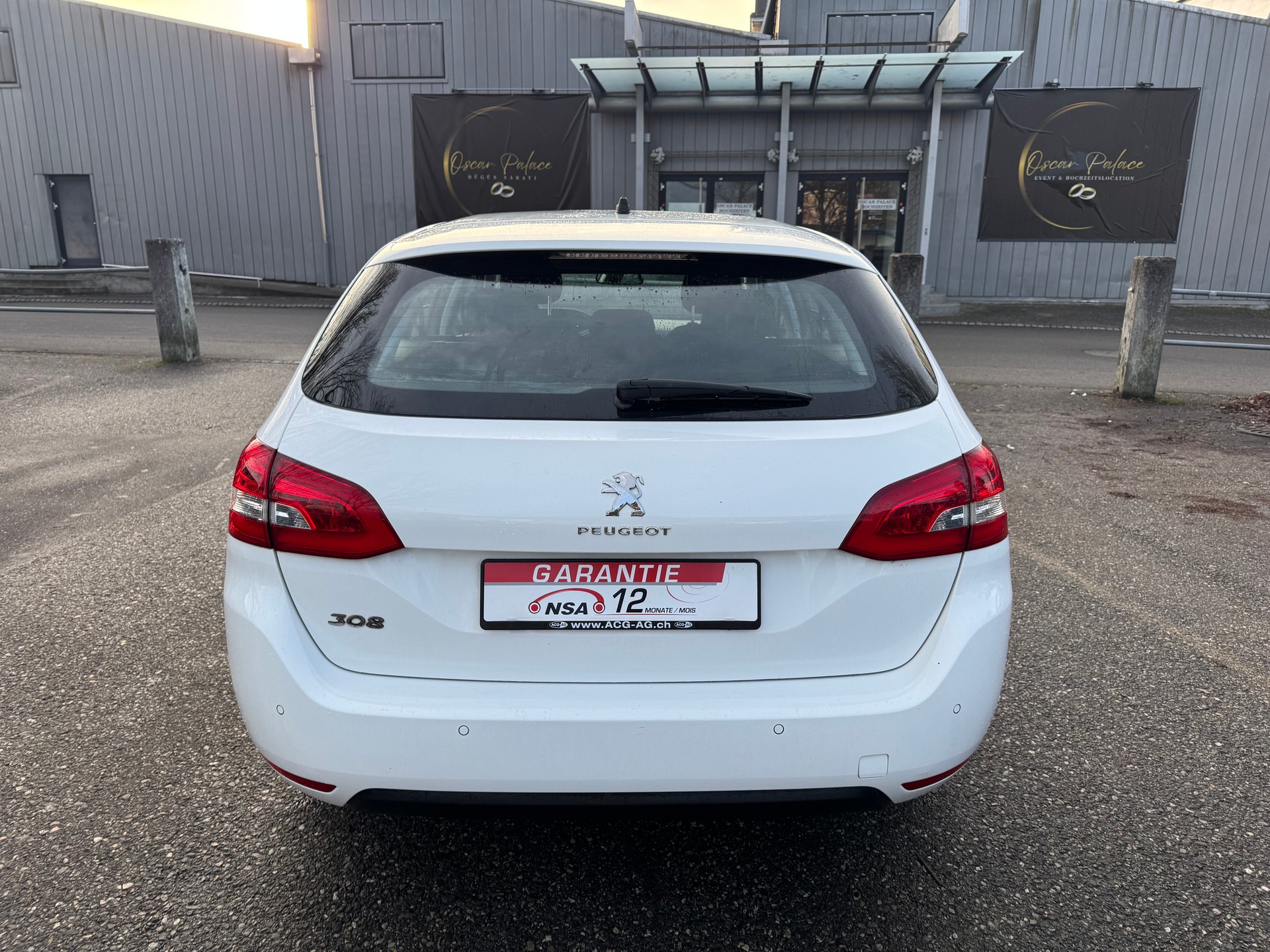 PEUGEOT 308 SW 1.5 BlueHDI Business Line EAT8 * Gr. Navi * Klima-auto * Tempomat * PDC H * Frisch Ab MFK-image-11