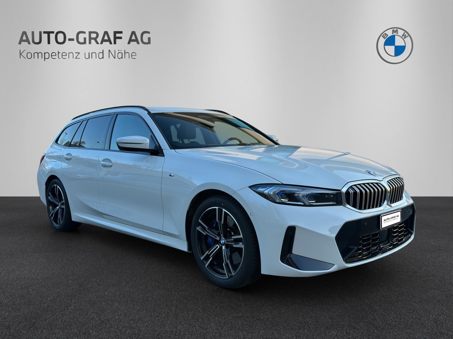 BMW 330d M Sport xDrive SAG Touring-image-6
