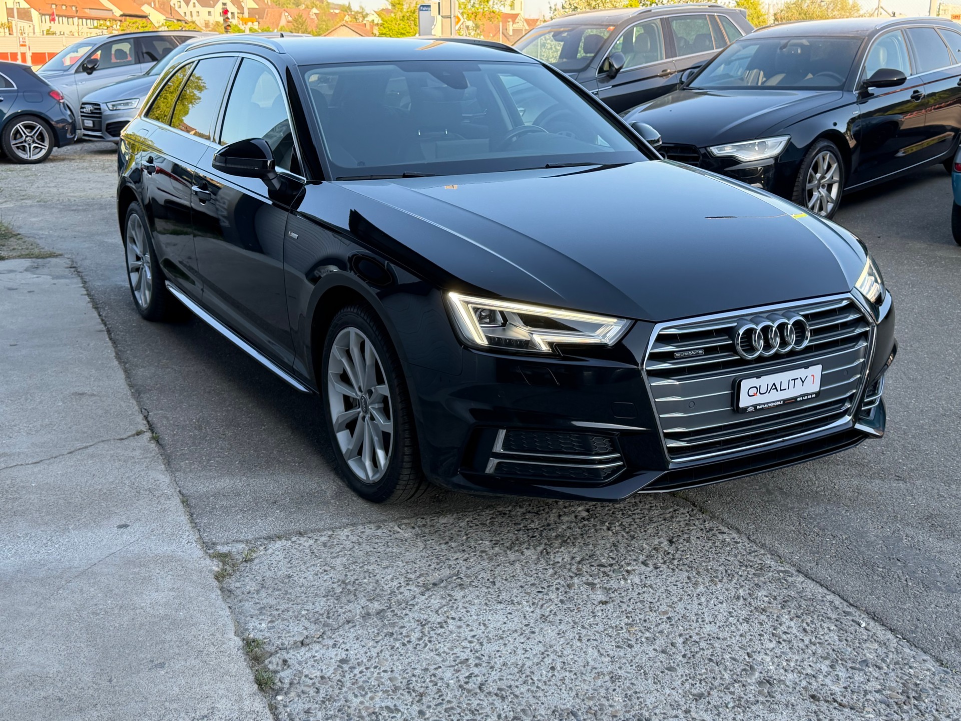 AUDI A4 Avant 2.0 TDI quattro S-tronic S-Line-image-2