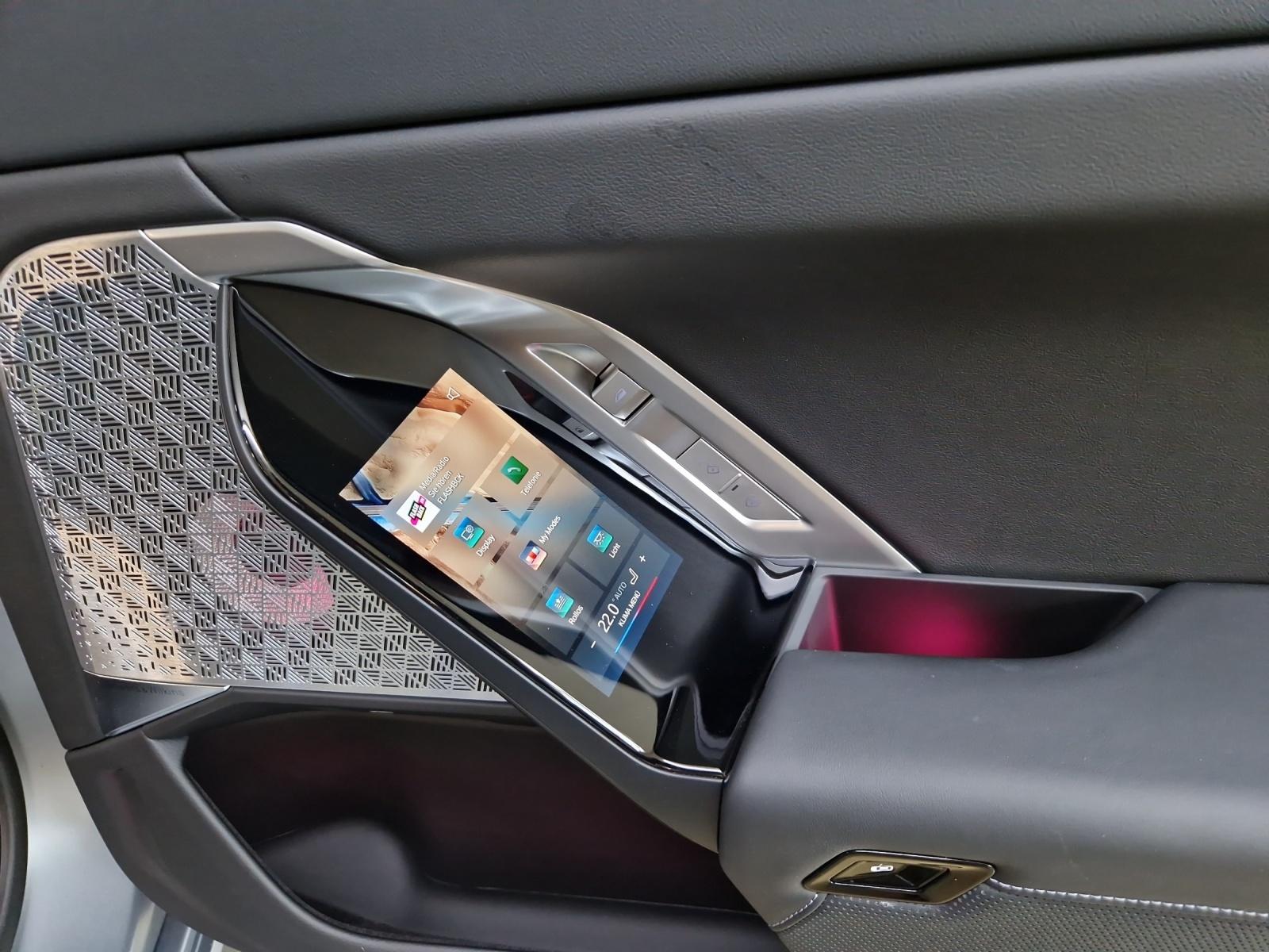 BMW i7 xDrive60-image-23