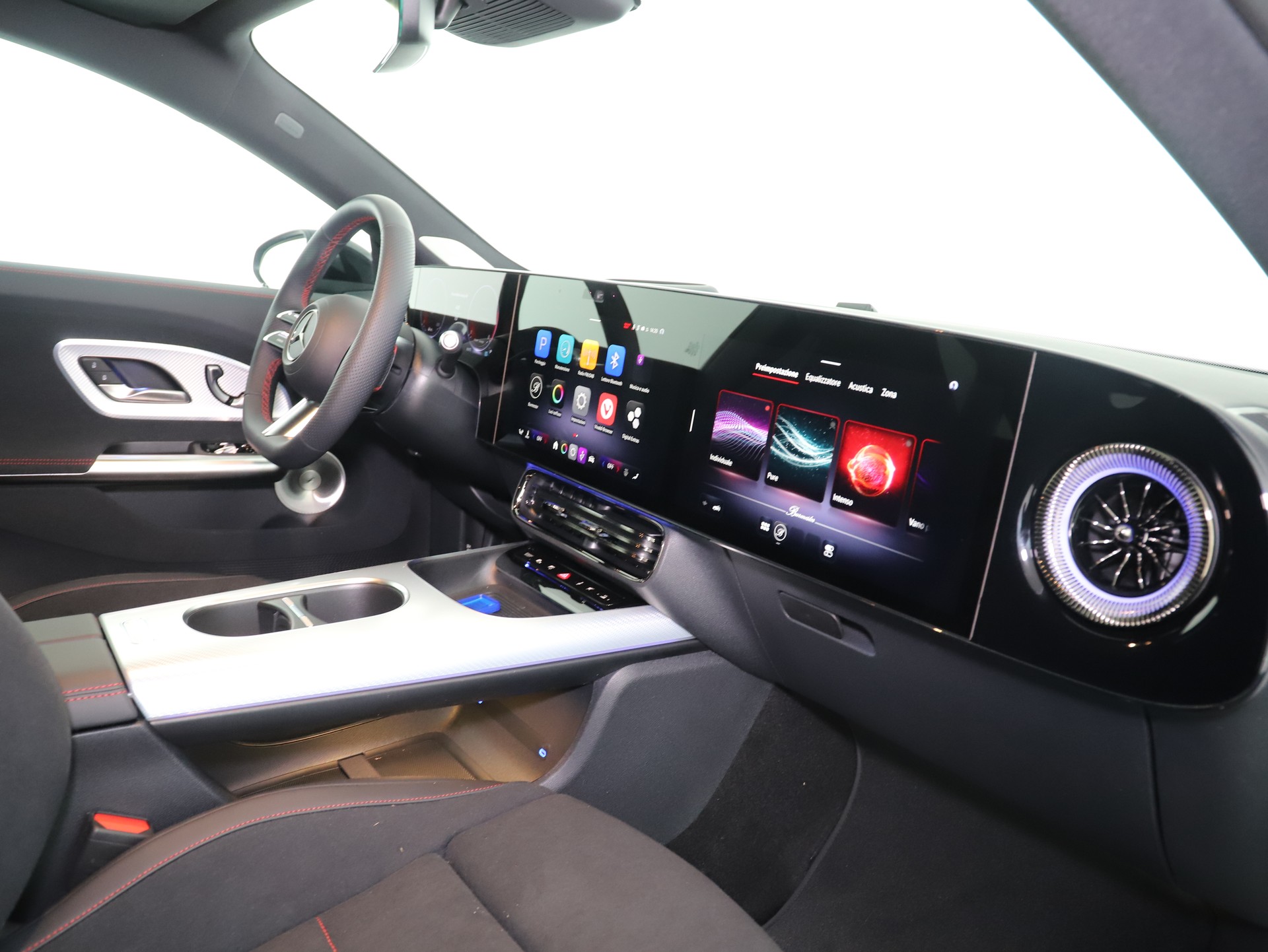 MERCEDES-BENZ CLA 220 8G-DCT 4Matic-image-11