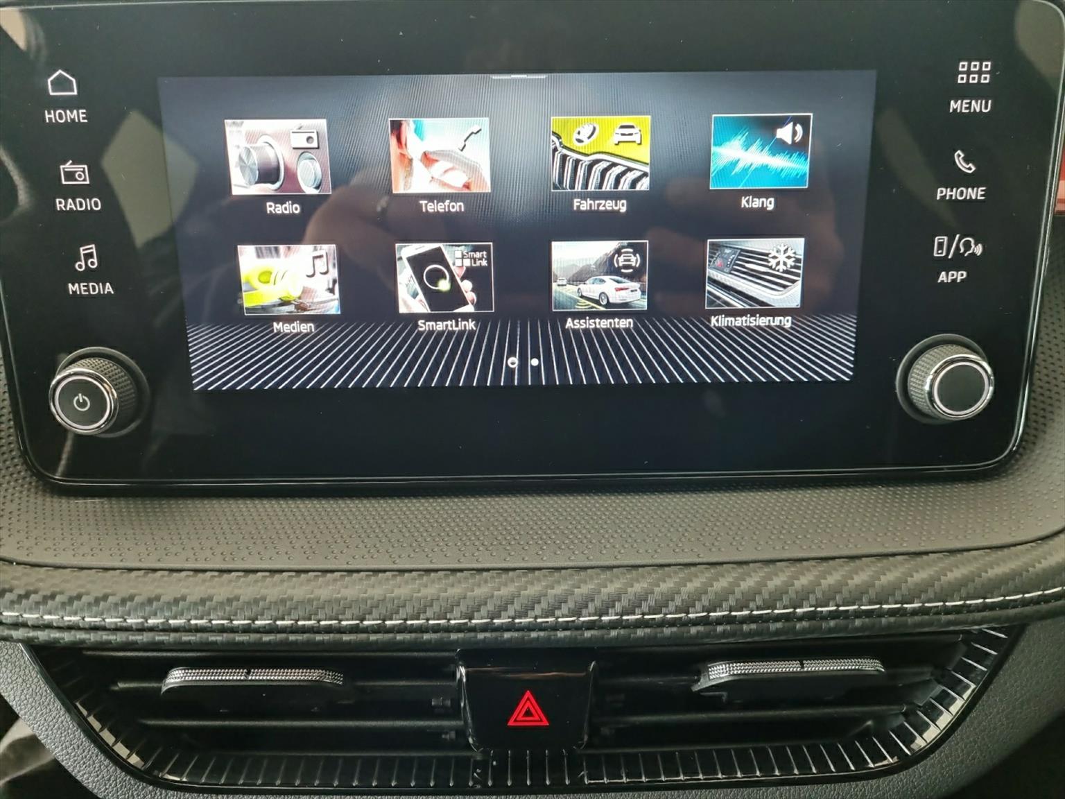 SKODA Fabia 1.0 TSI Monte Carlo DSG-image-8