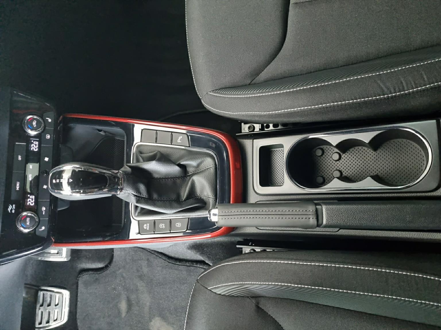 SKODA Fabia 1.0 TSI Monte Carlo DSG-image-10