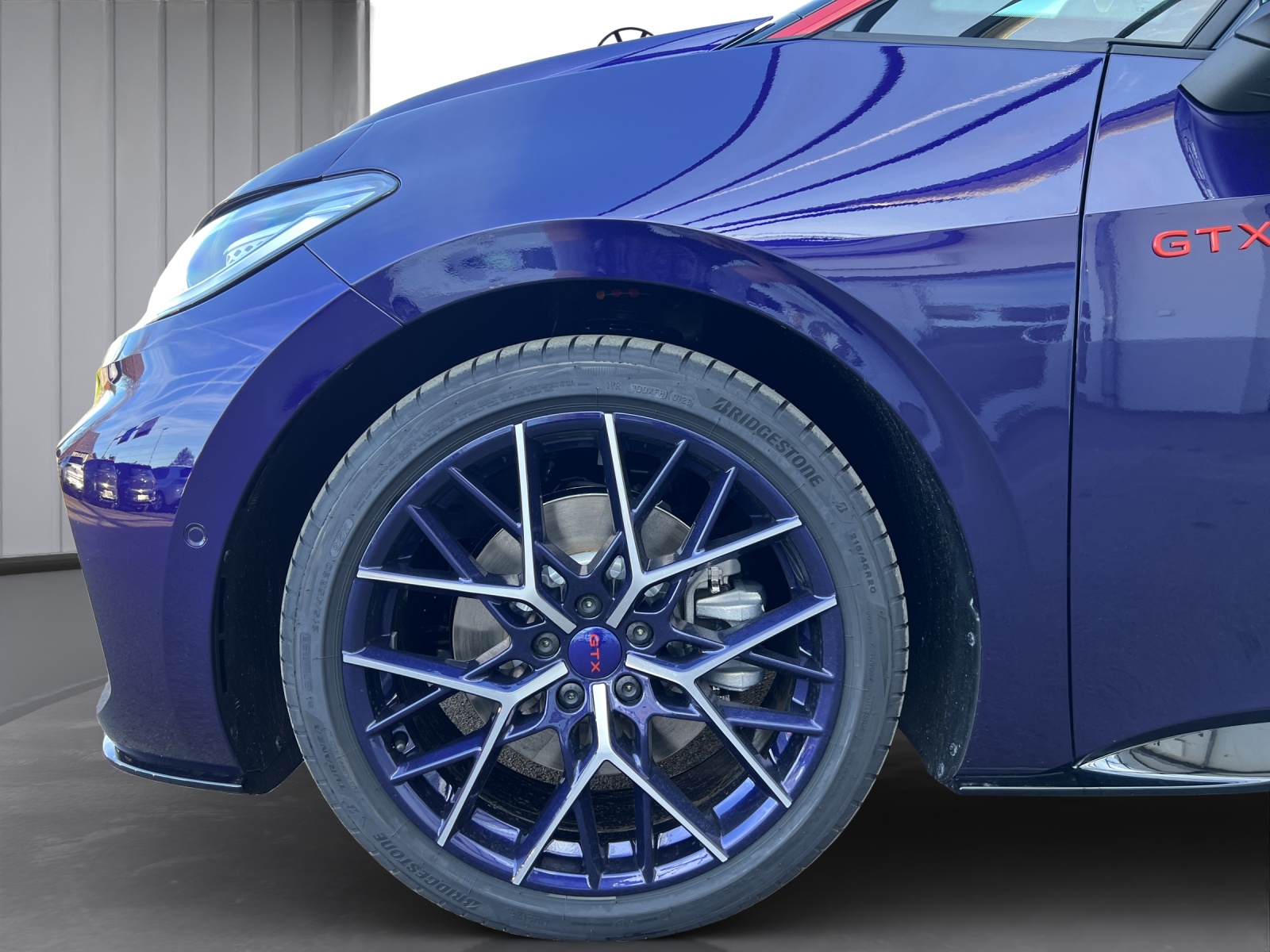VW ID.3 GTX Performance 79 kWh GTX Fire+Ice-image-8