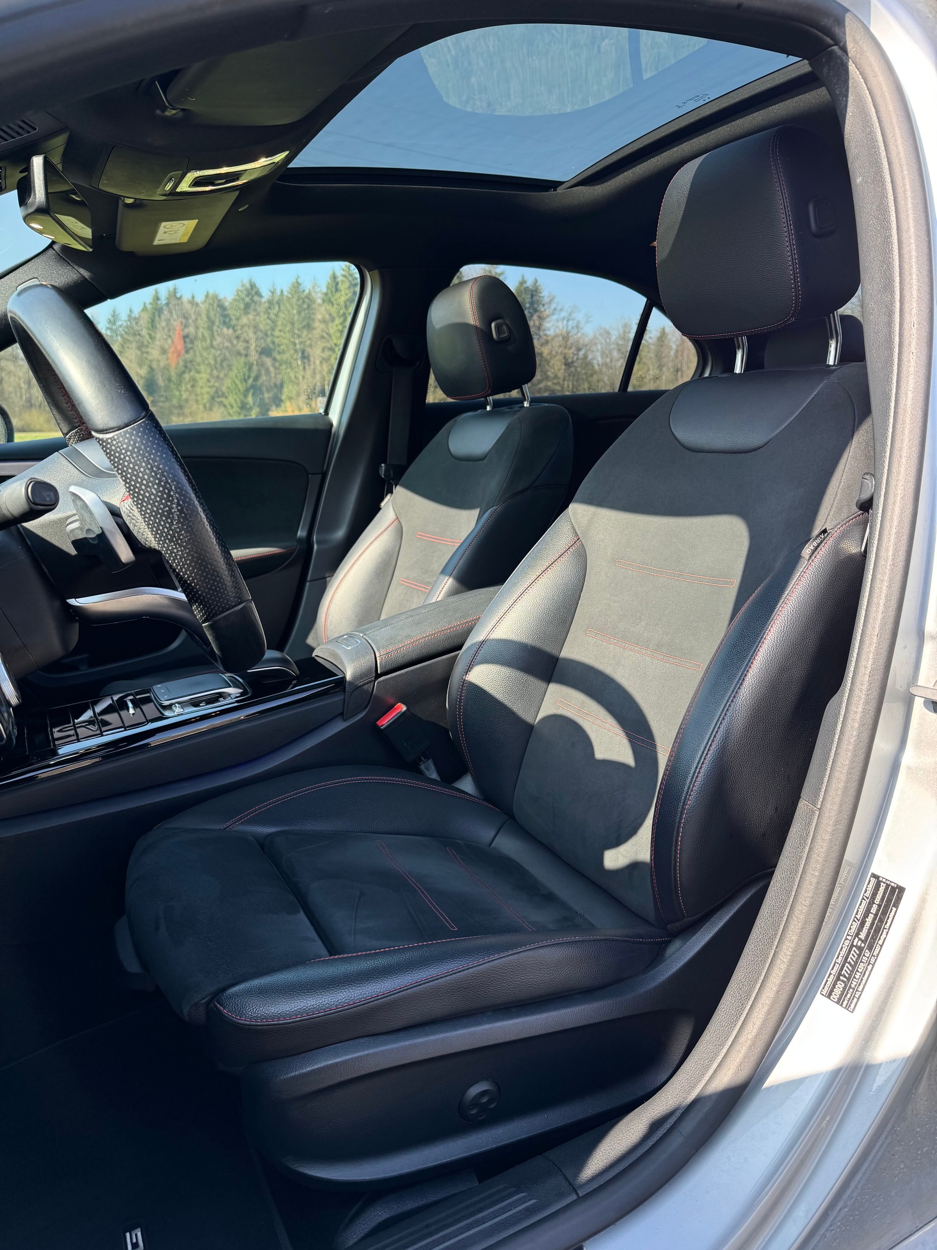 MERCEDES-BENZ A 220 AMG Line Limousine 4Matic / ab MFK 03.2026-image-8
