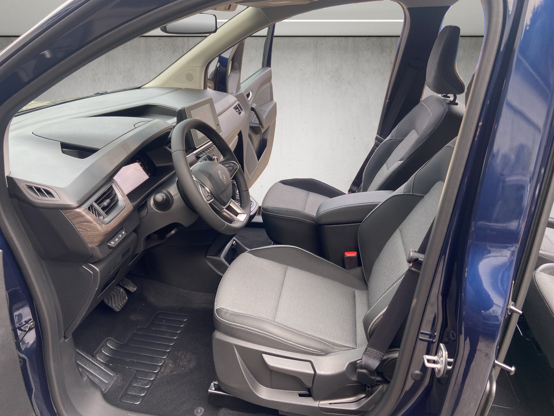 RENAULT Grand Kangoo 1.3 TCe 130 PF Techno EDC-image-6