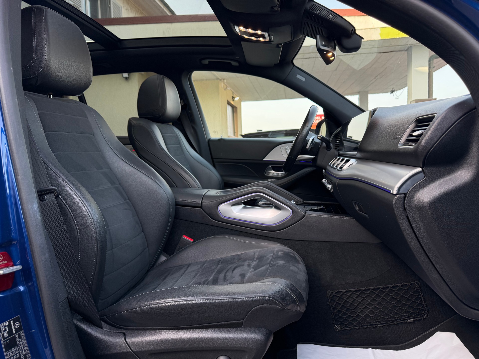 MERCEDES-BENZ GLE 400 d 4Matic AMG Line 9G-Tronic-image-15