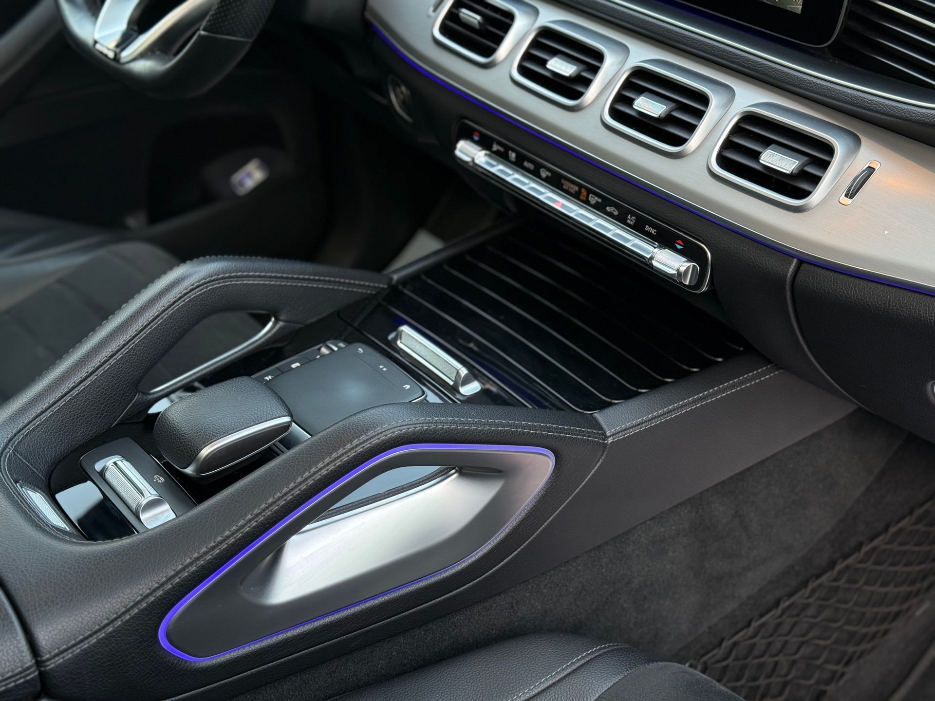 MERCEDES-BENZ GLE 400 d 4Matic AMG Line 9G-Tronic-image-19