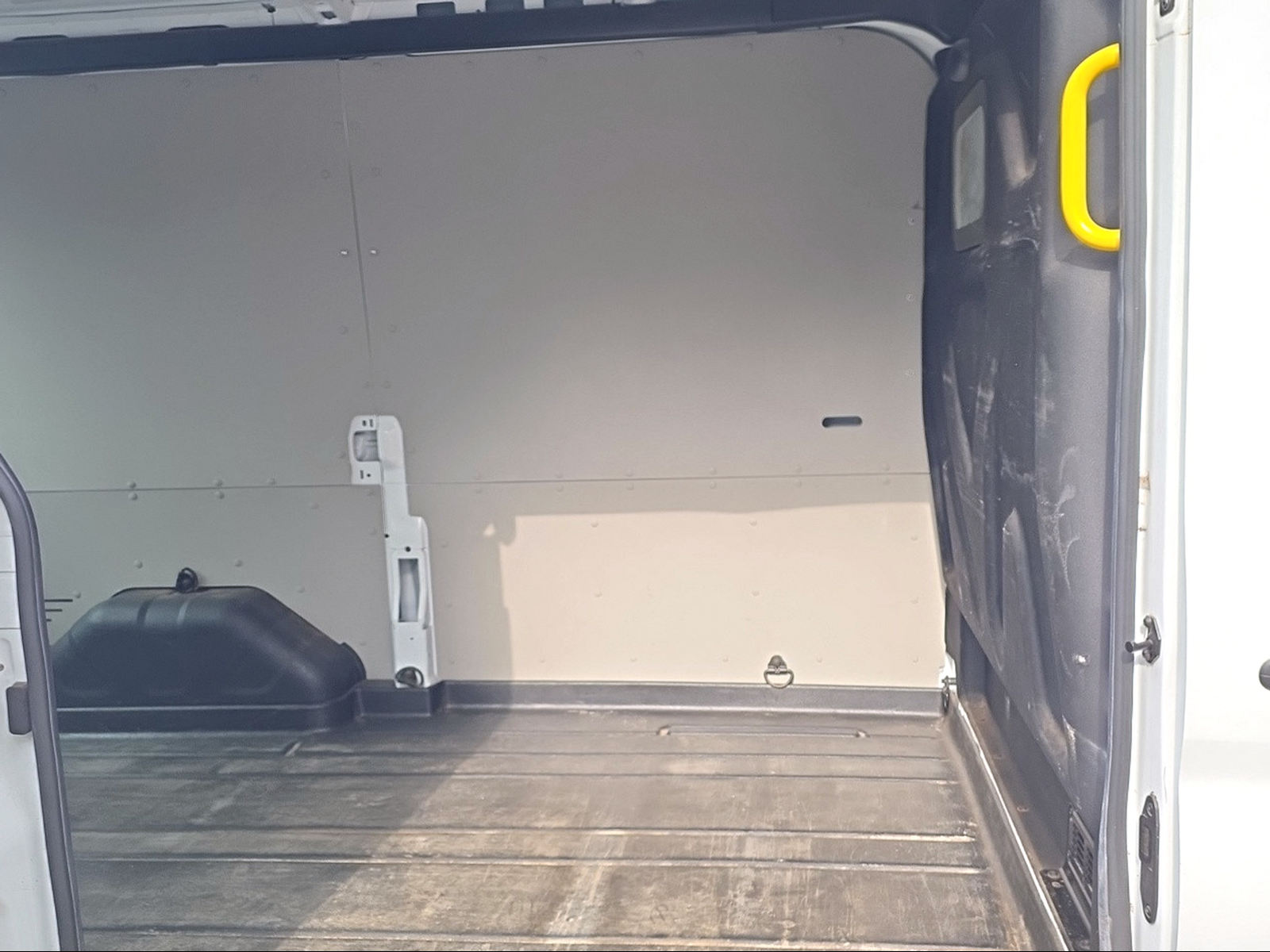 FORD Transit Van 350 L2 Limited 2.0 TDCi 130 HEV1 FWD-image-19