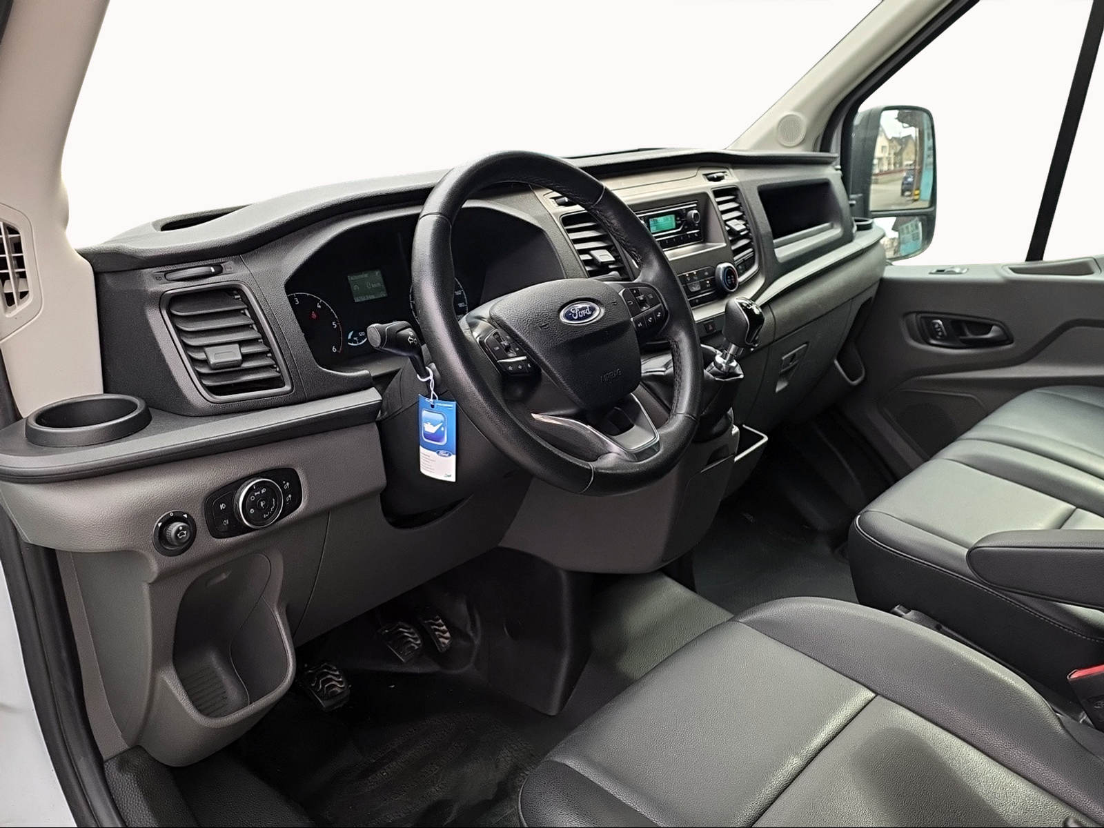 FORD Transit Van 350 L2 Limited 2.0 TDCi 130 HEV1 FWD-image-11
