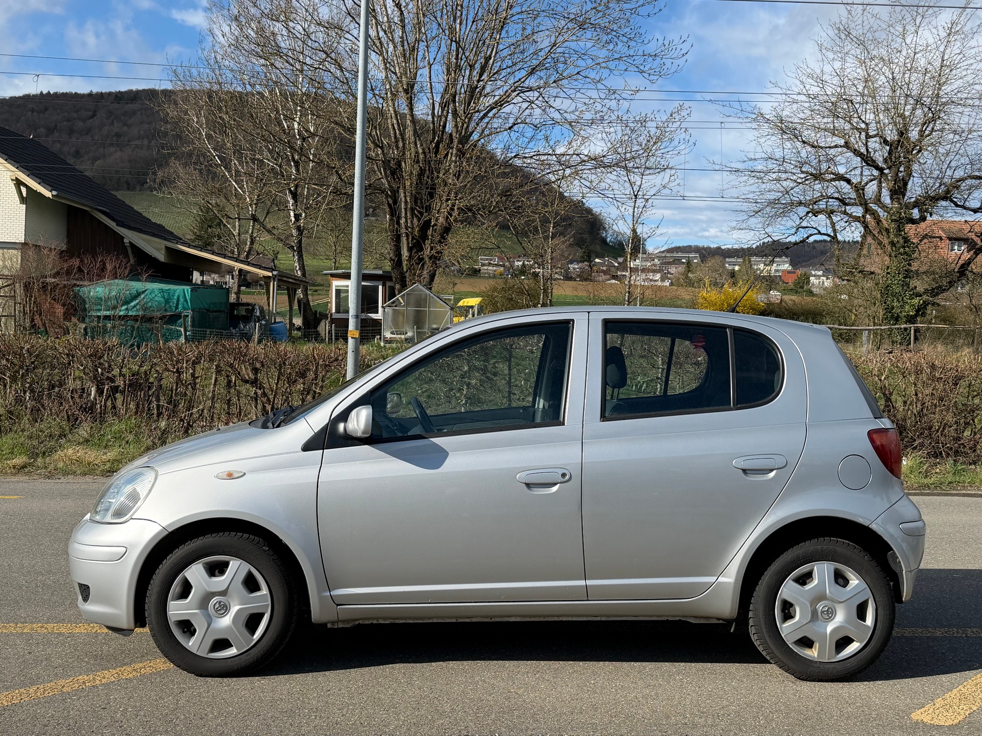 TOYOTA Yaris 1.3 Linea Sol-image-7