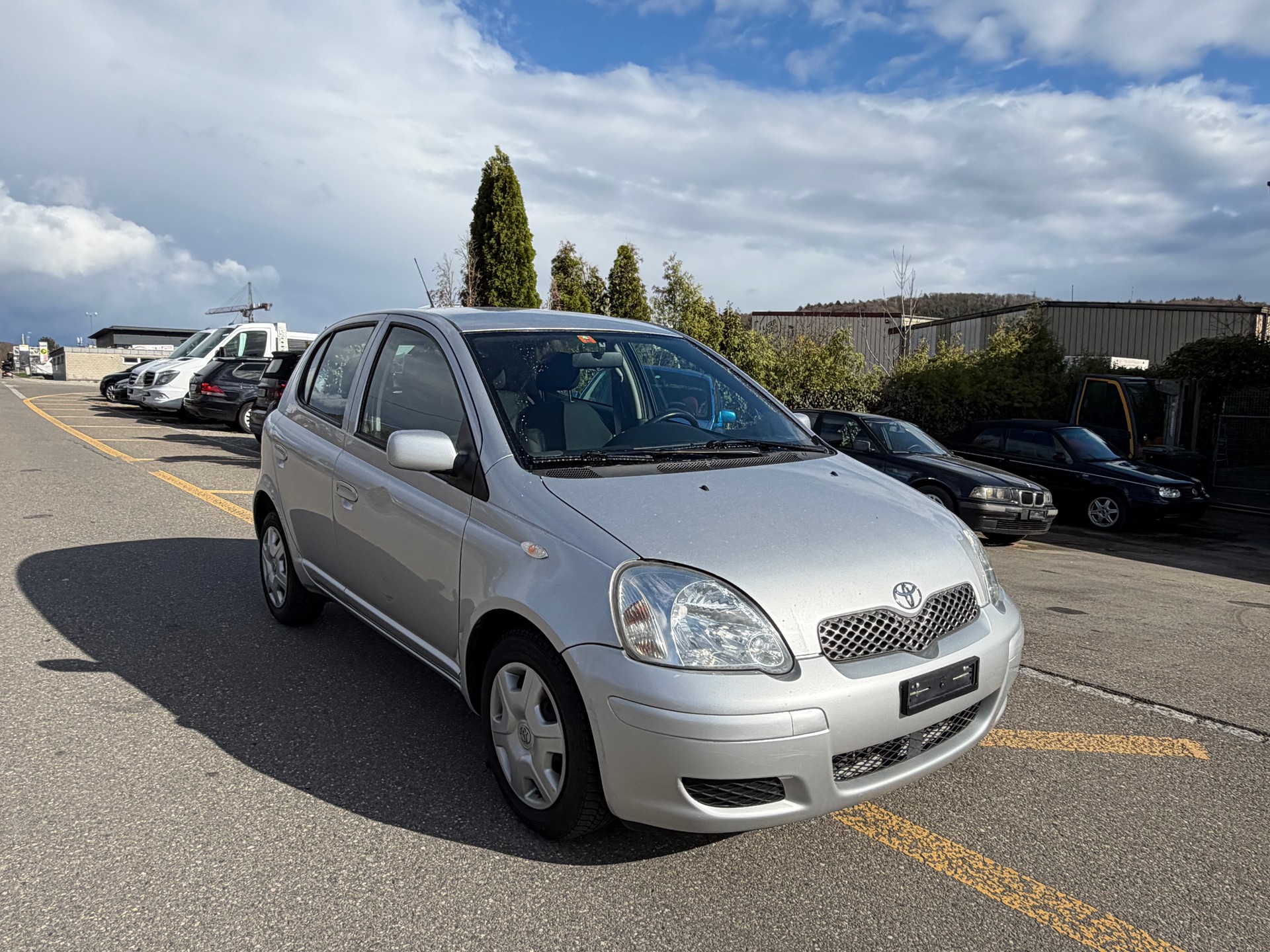 TOYOTA Yaris 1.3 Linea Sol-image-0