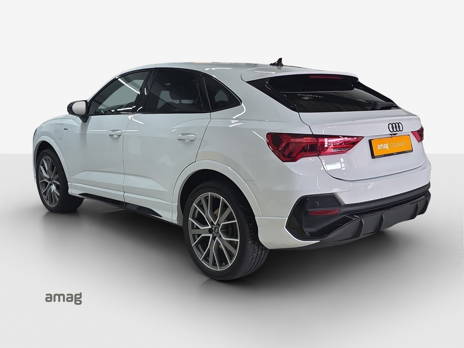 AUDI Q3 Sportback 45 TFSI e S line Attraction S-tronic-image-3