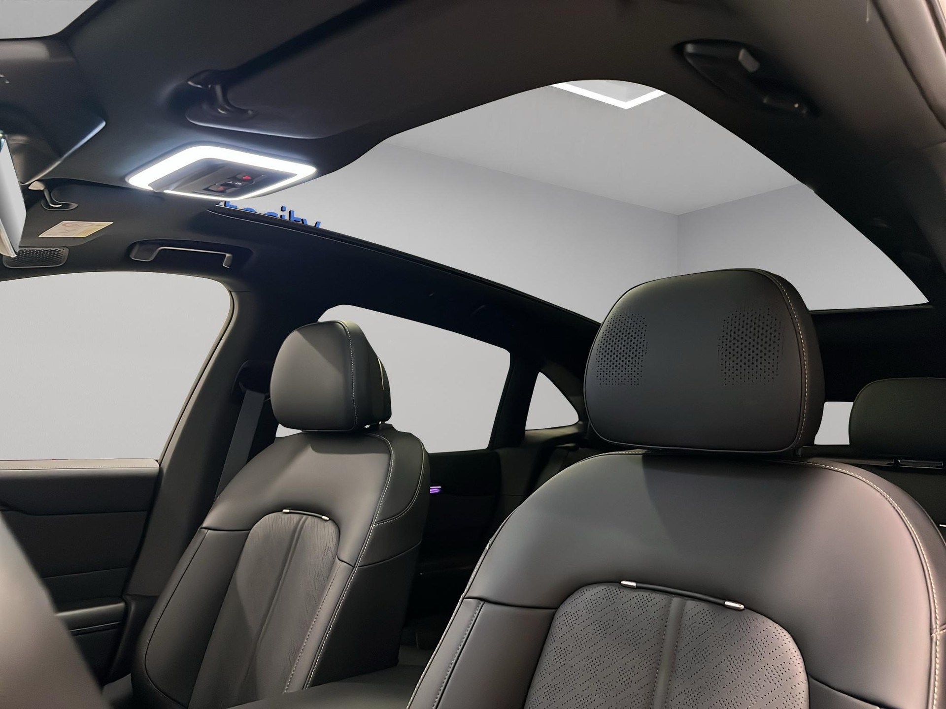 ZEEKR 7X Privilege AWD-image-13