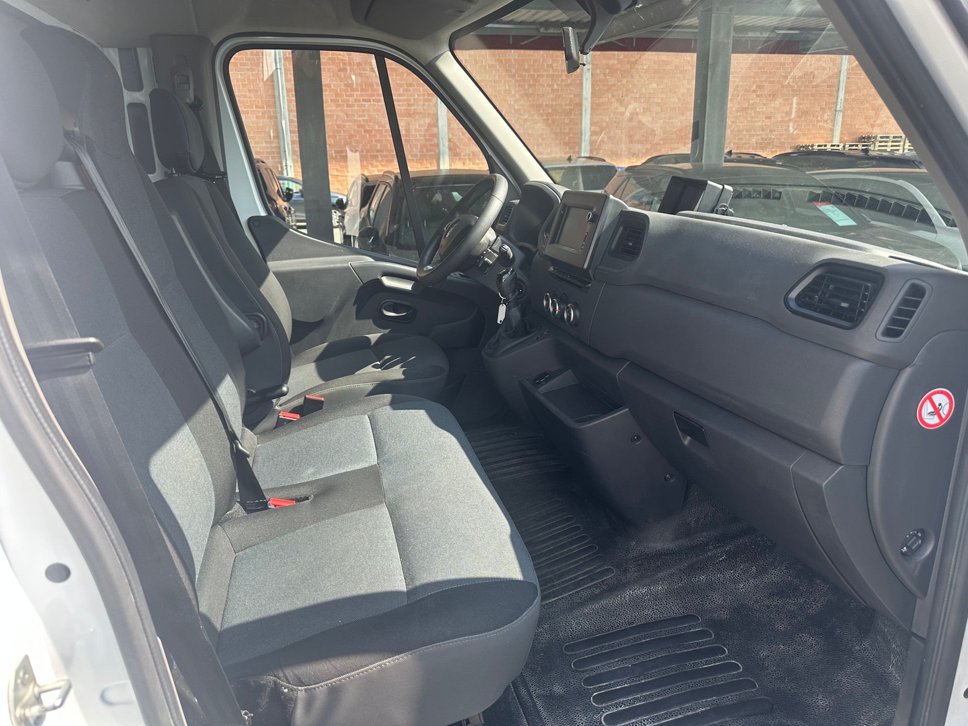 RENAULT Master T35 dCi135 L3-image-4