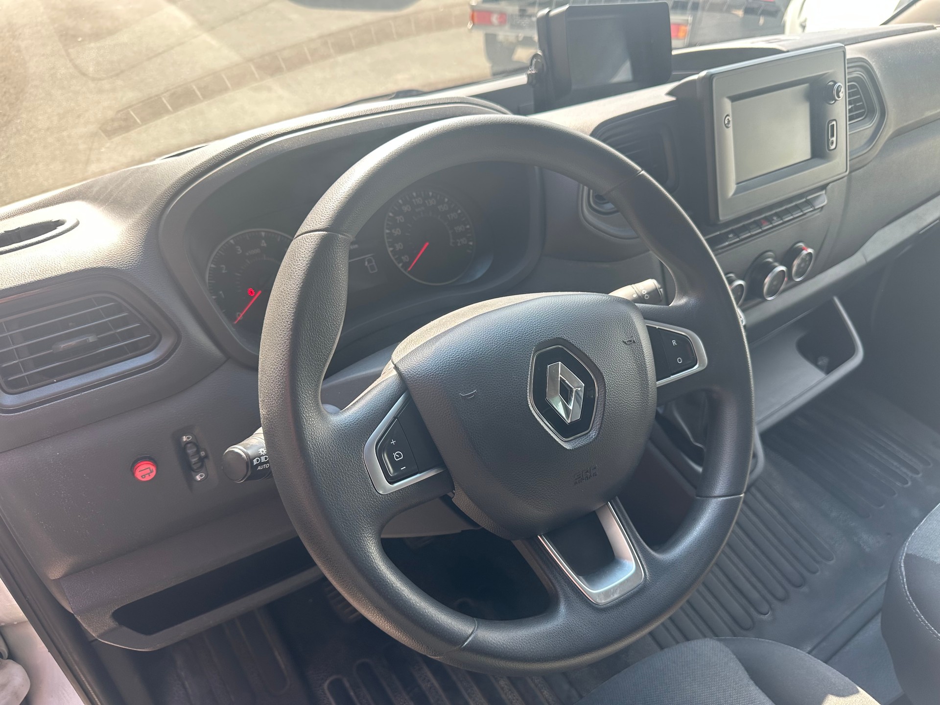 RENAULT Master T35 dCi135 L3-image-5