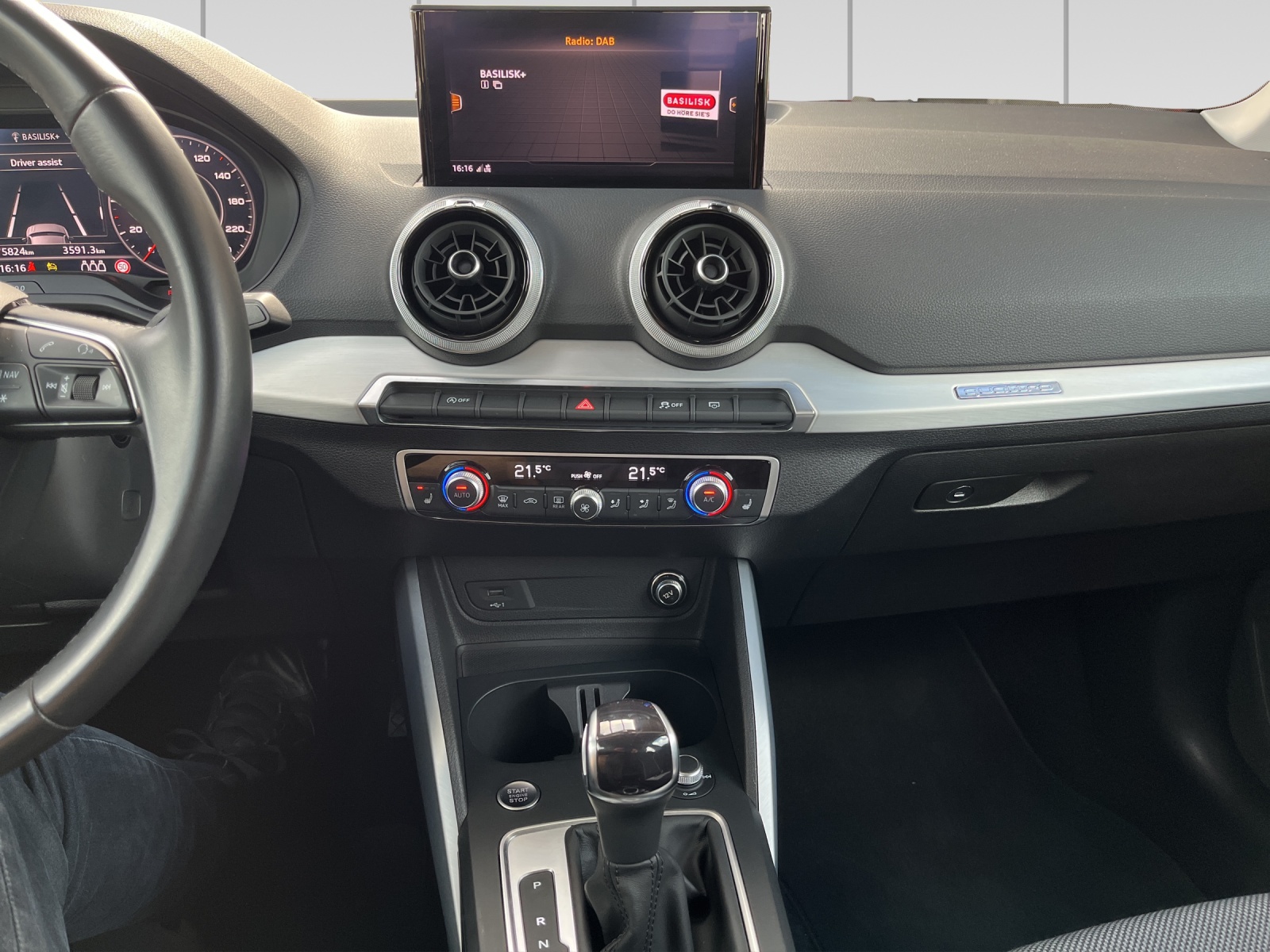 AUDI Q2 40 TFSI advanced quattro S-tronic-image-10