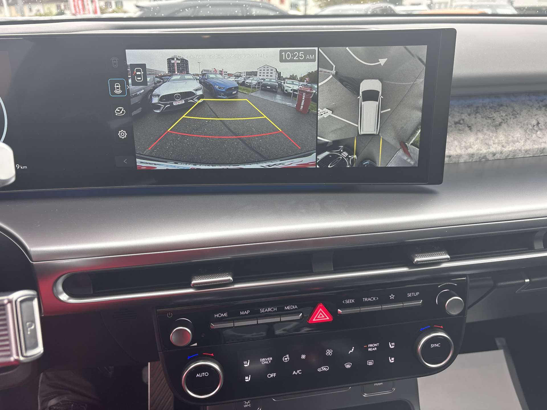 HYUNDAI Ioniq 9 110kWh Luxury Caligraphy 7-Plätzer 4WD Automat 428PS-image-9