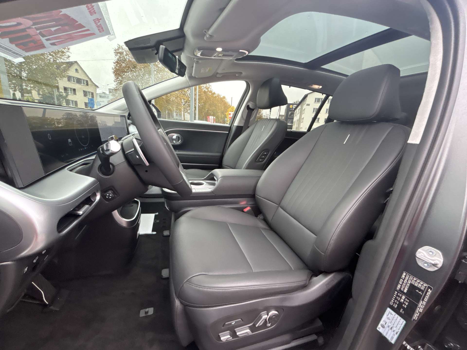 HYUNDAI Ioniq 9 110kWh Luxury Caligraphy 7-Plätzer 4WD Automat 428PS-image-14