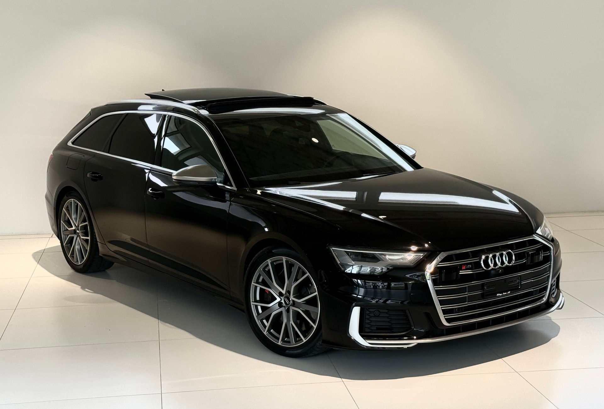 AUDI S6 Avant 3.0 TDI quattro tiptronic ***Panoramadach***Distanzregler***Anhängerkupplung***Apple/Android carplay***-image-0